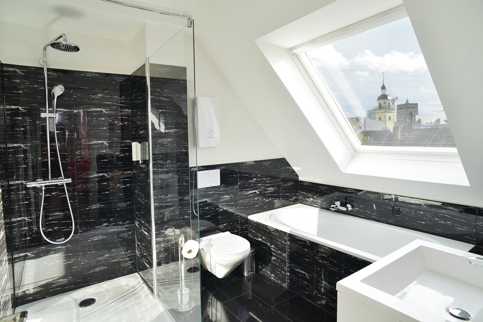 2-Bedroom Maisonette Apartment with Loggia