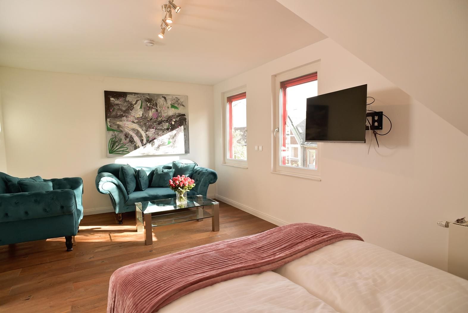 2-Bedroom Maisonette Apartment with Loggia