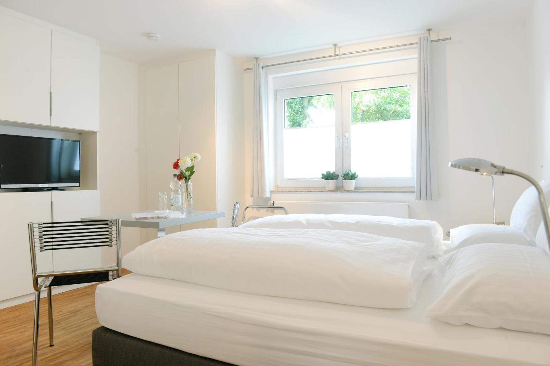 HOMEFY - Gasthaus Dusseldorf - Meerbusch