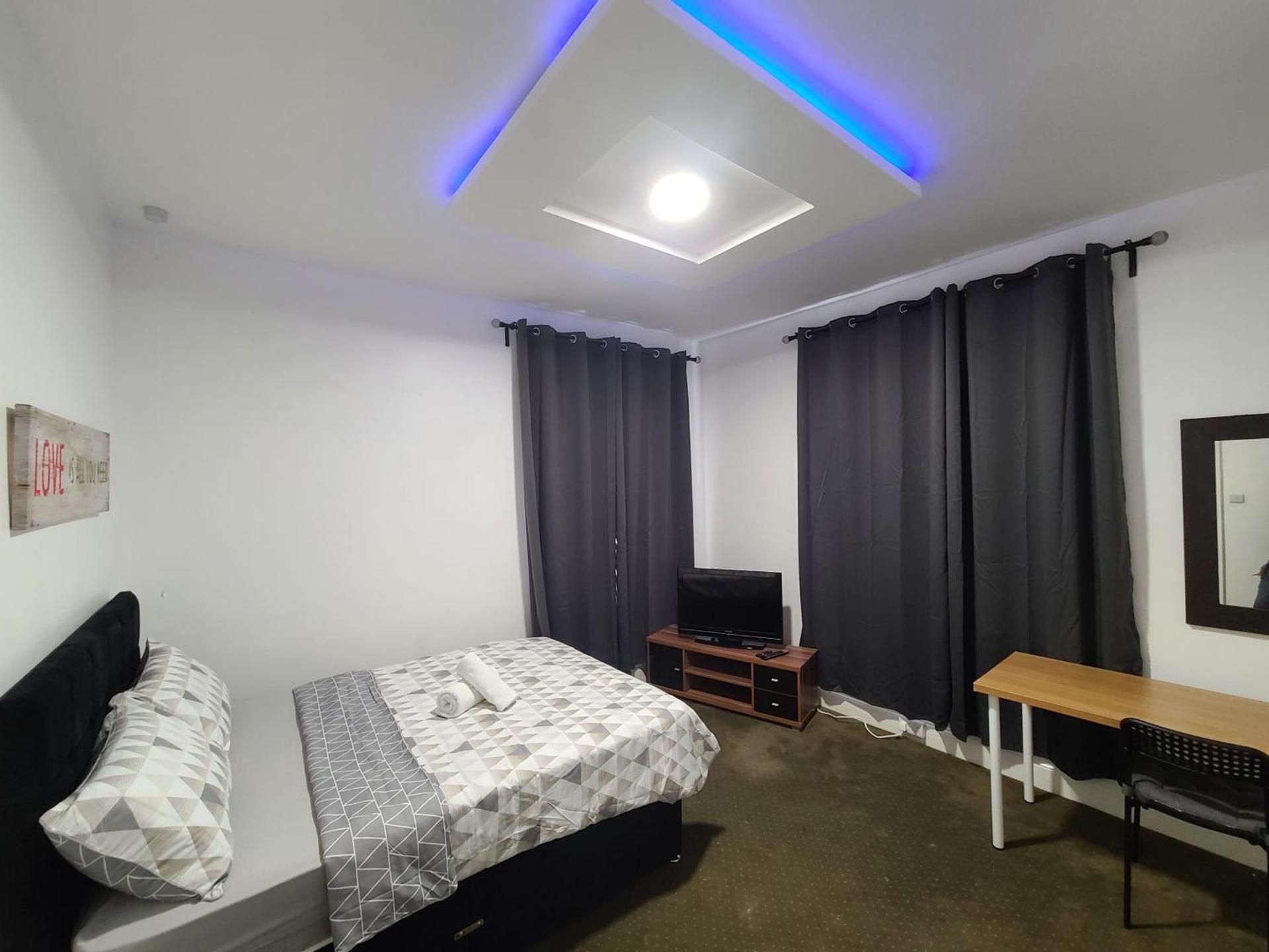 Double Room with Shared Bathroom
