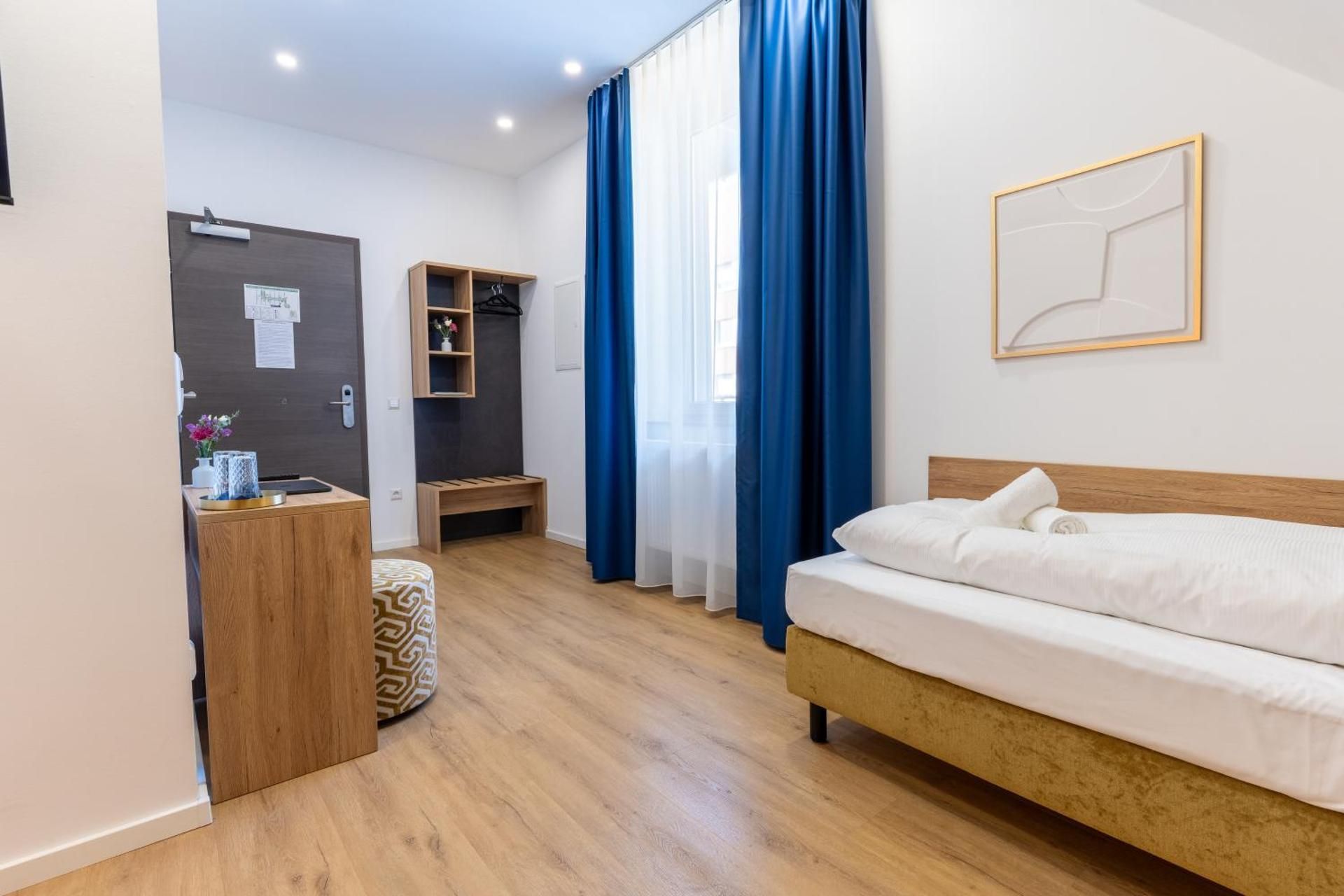 Cherisy Hotel Konstanz - Self Check-in Only Twin