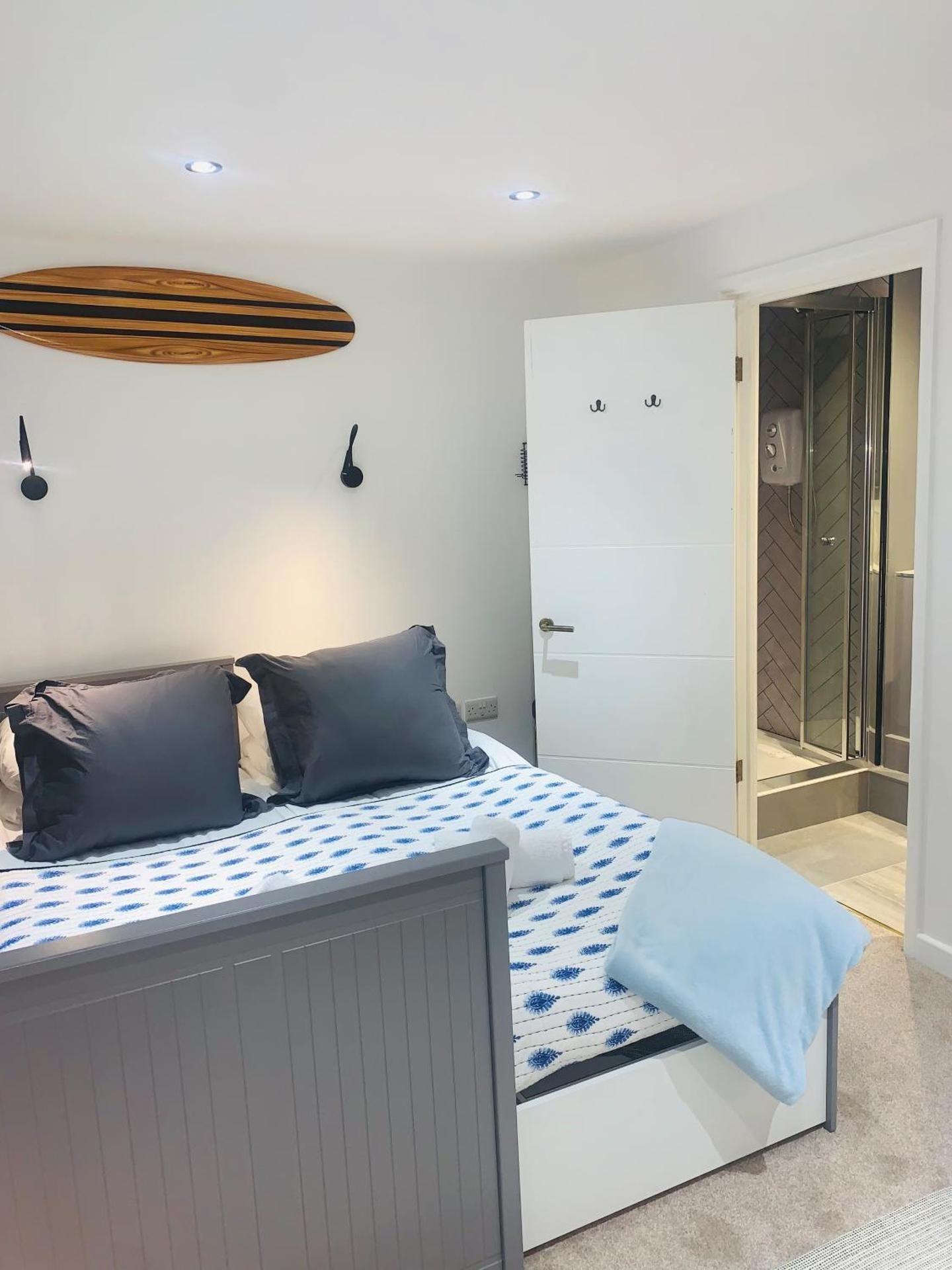 Deluxe Double Room with Shower