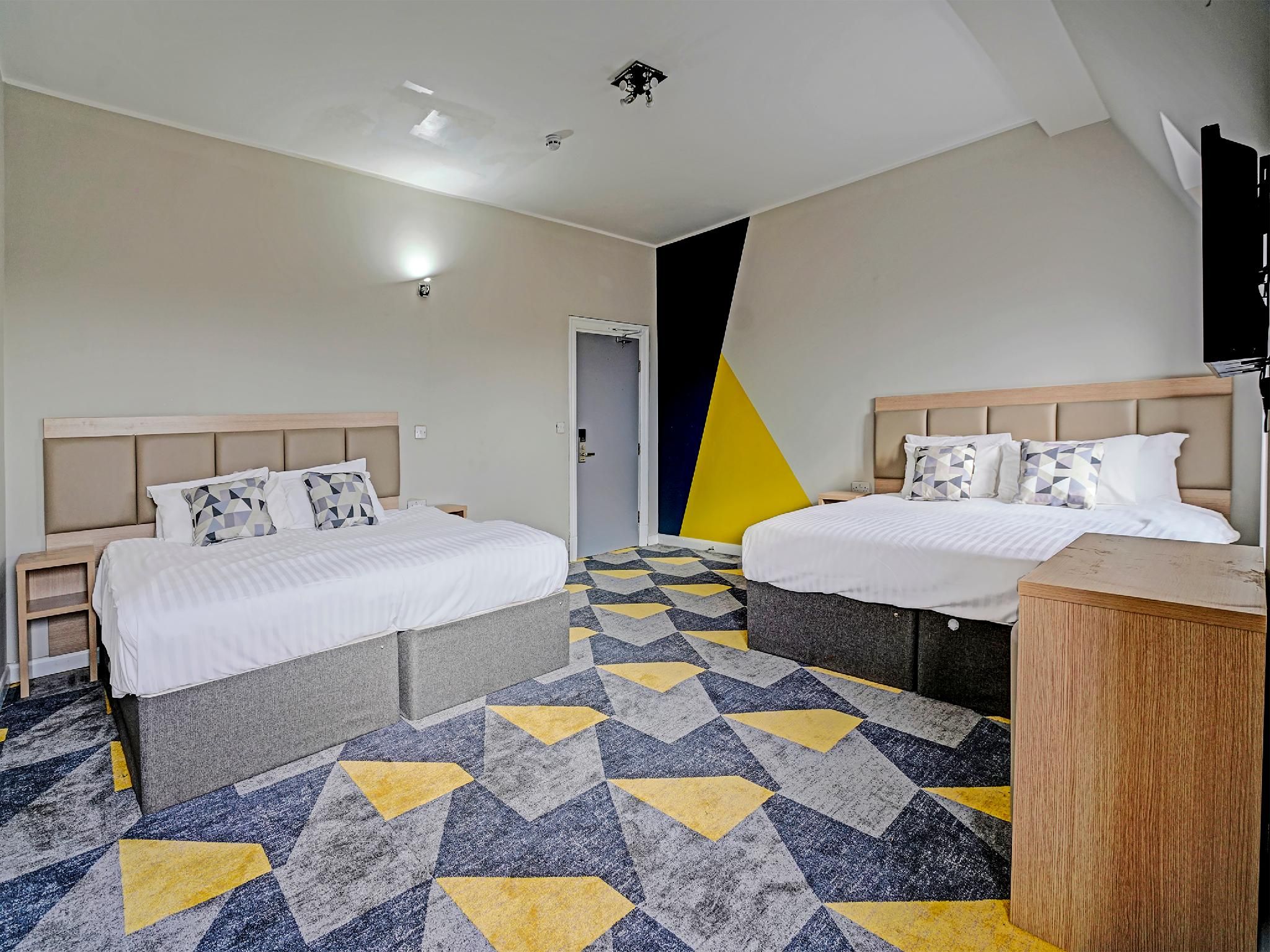 Standard Family Room of 4