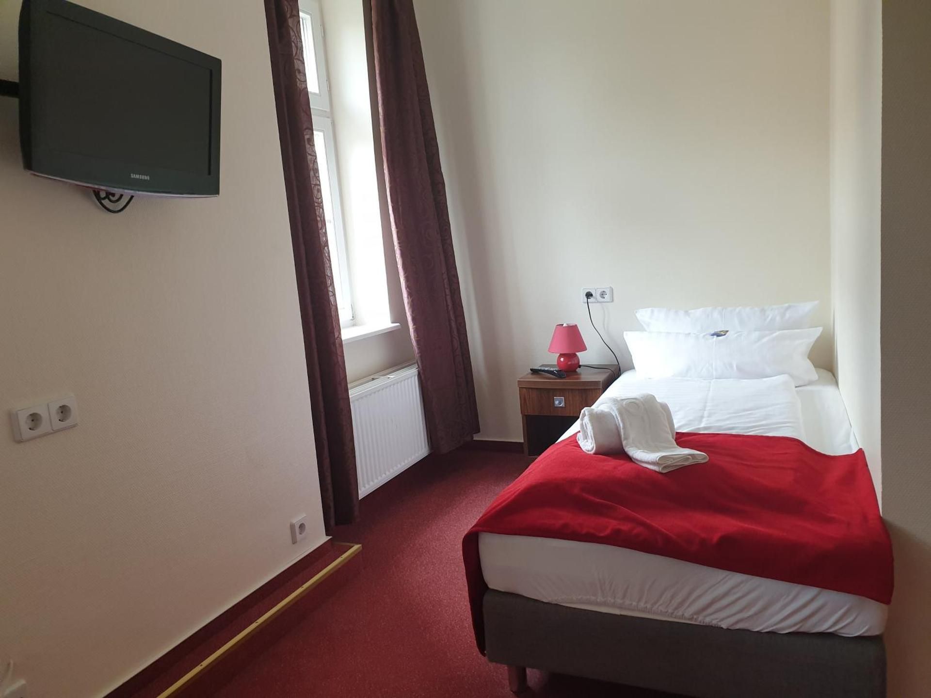Single Room with Private Bathroom