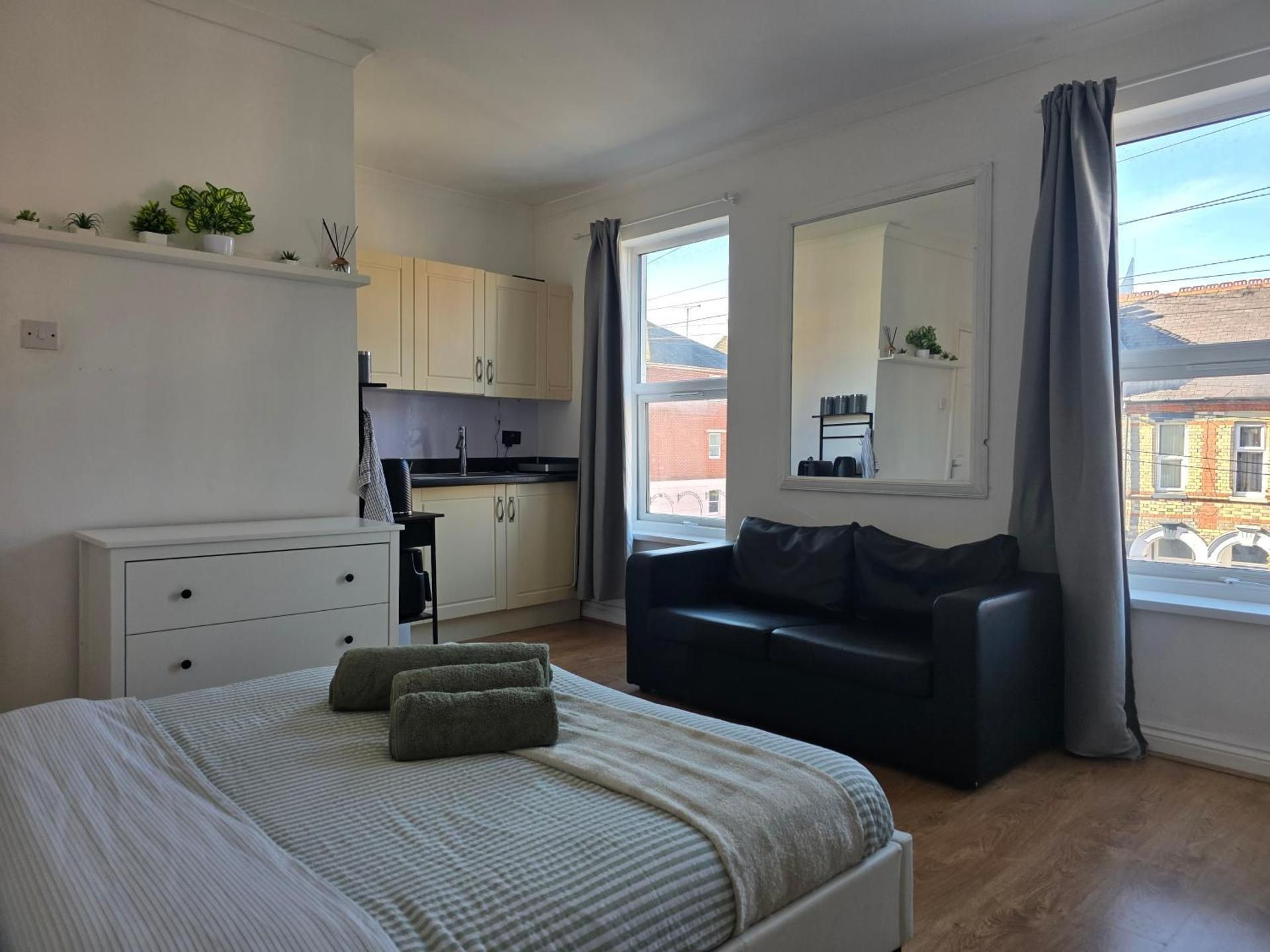King Studio with Sofa Bed