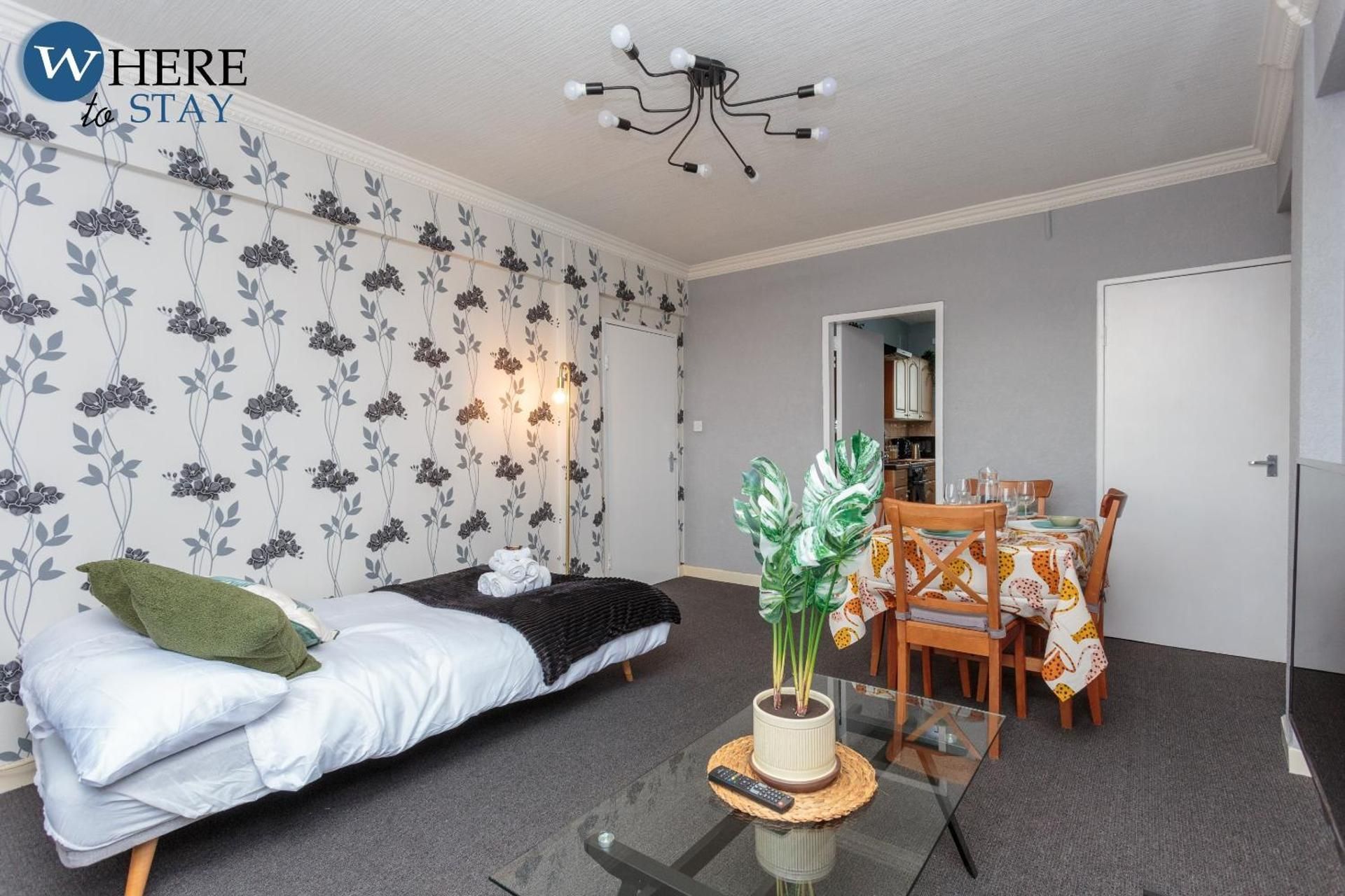 Deluxe One-Bedroom Apartment with City View