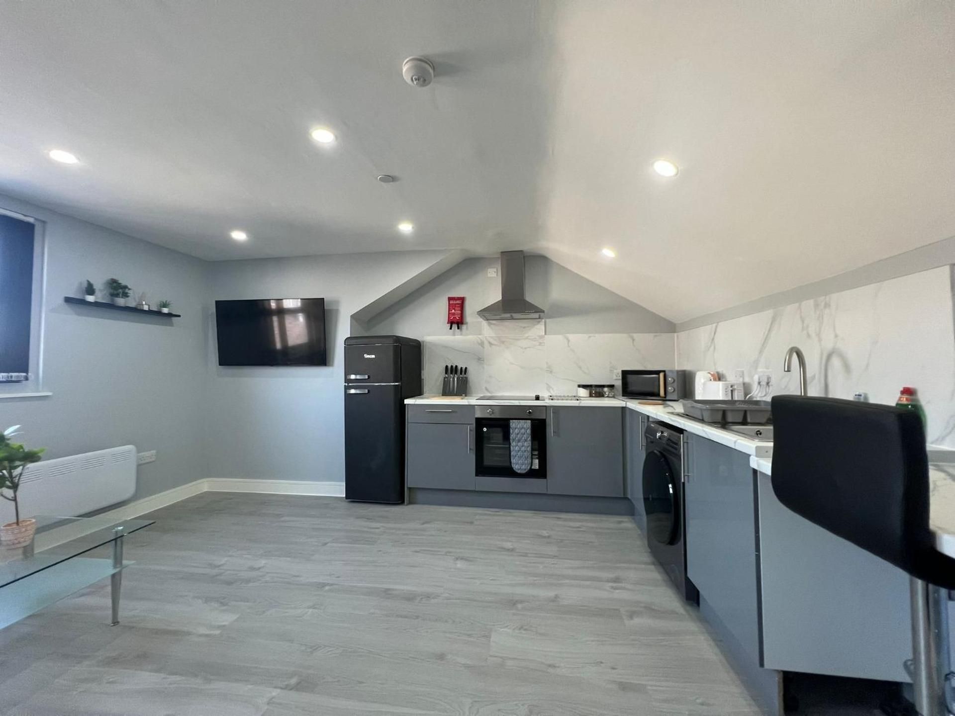 One-Bedroom Apartment