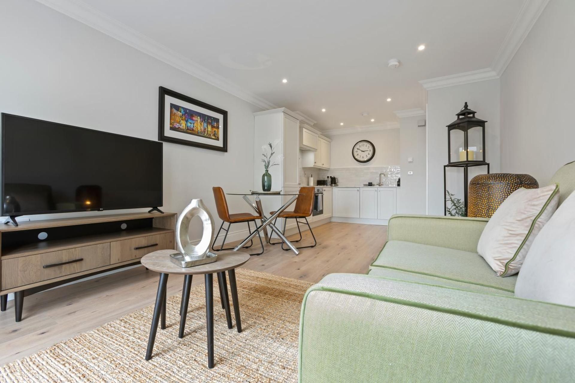 One-Bedroom Apartment