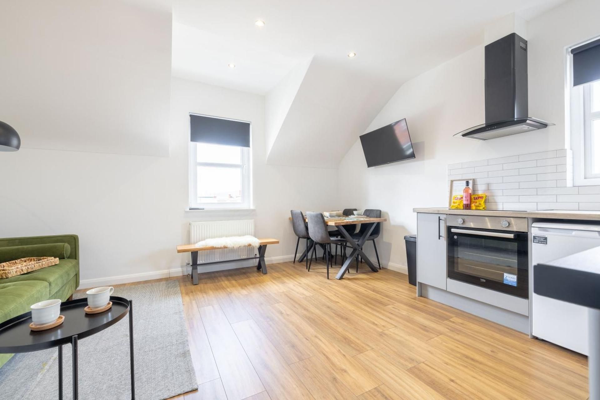 DELUXE APARTMENT