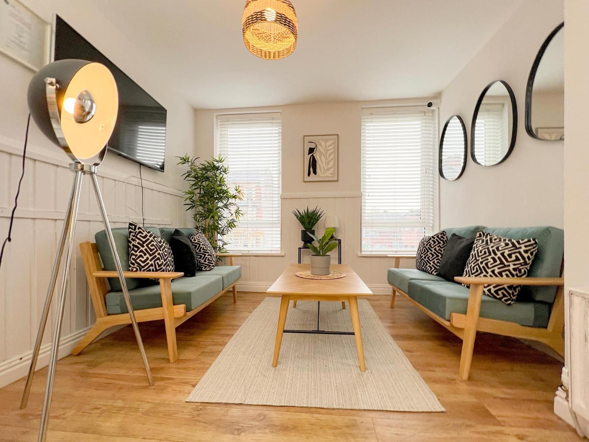 shared lounge/tv area