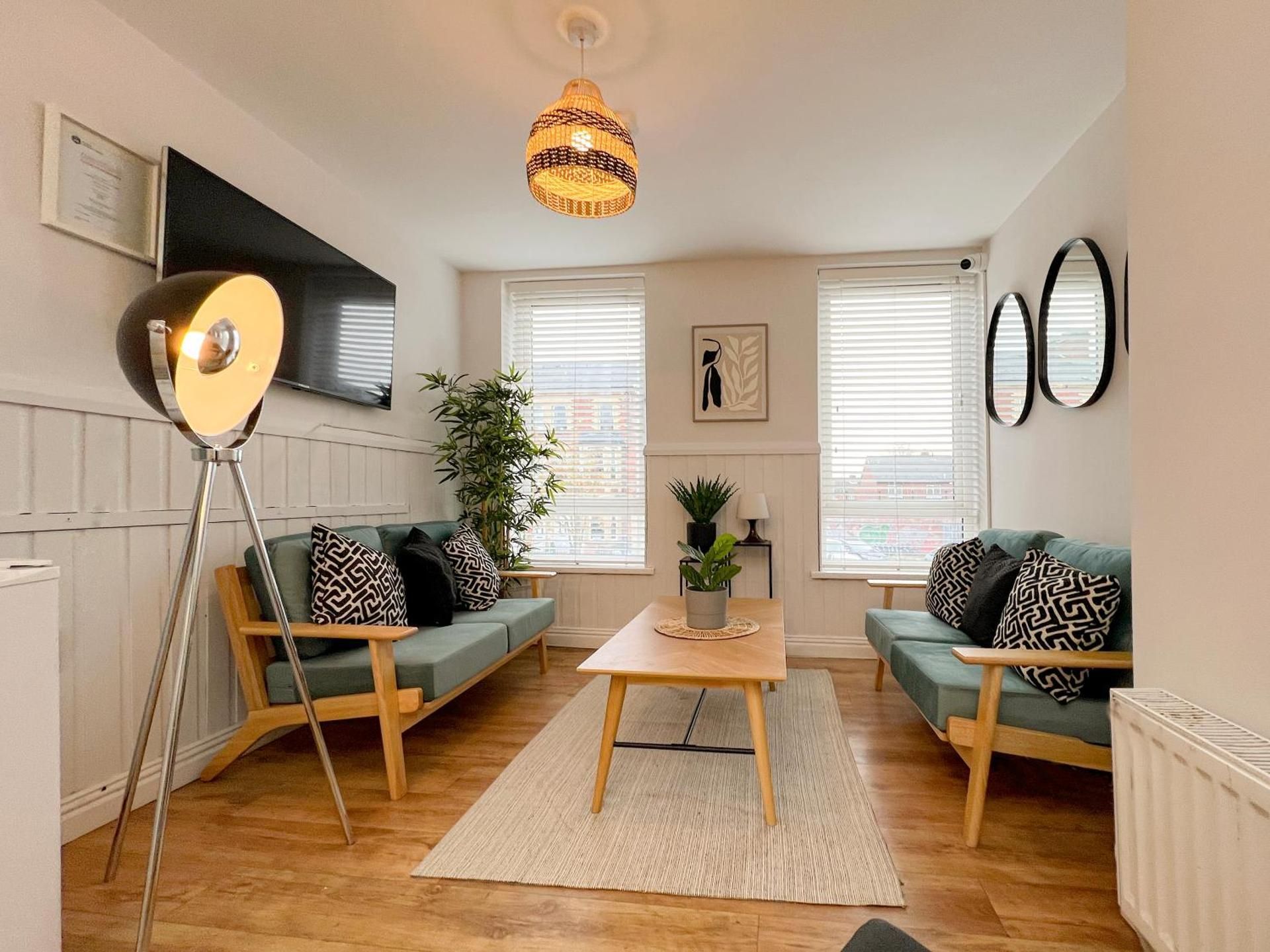 shared lounge/tv area