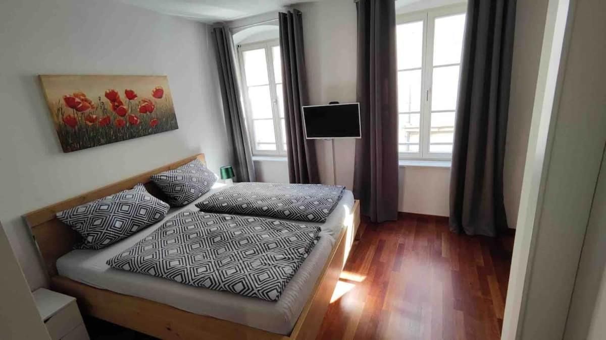 Deluxe Double Room (2 Adults + 1 Child)