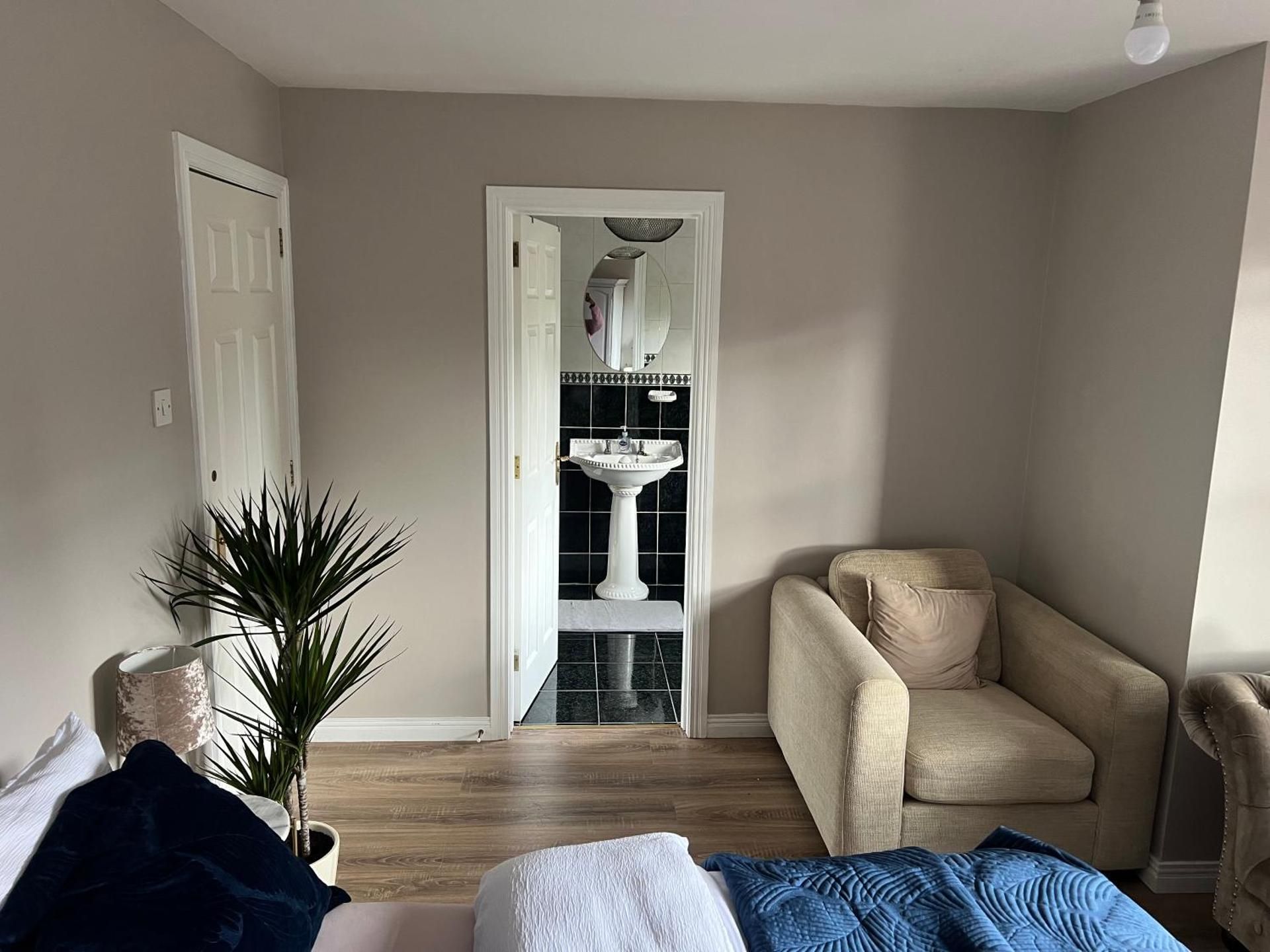Double Room with Private Bathroom