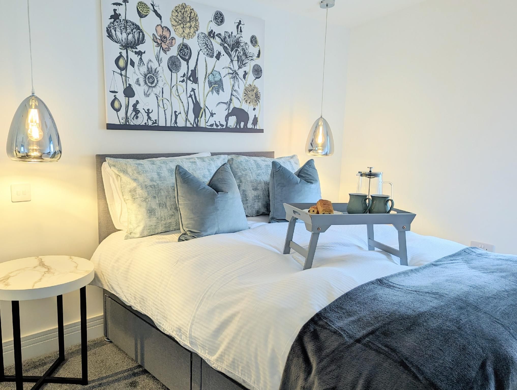 Lodge-Luxury-Ensuite with Shower-Mountain View