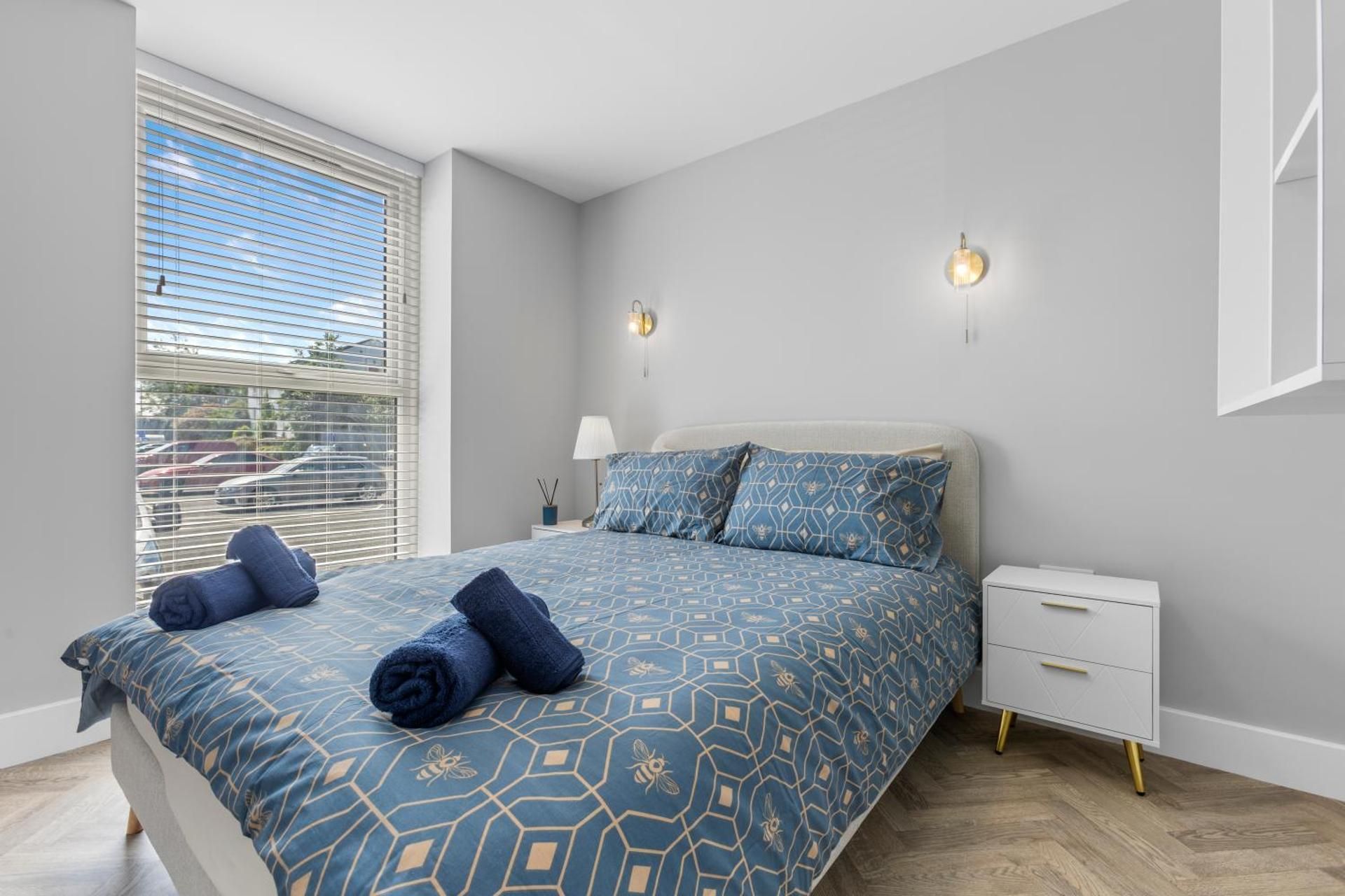 One-Bedroom Apartment