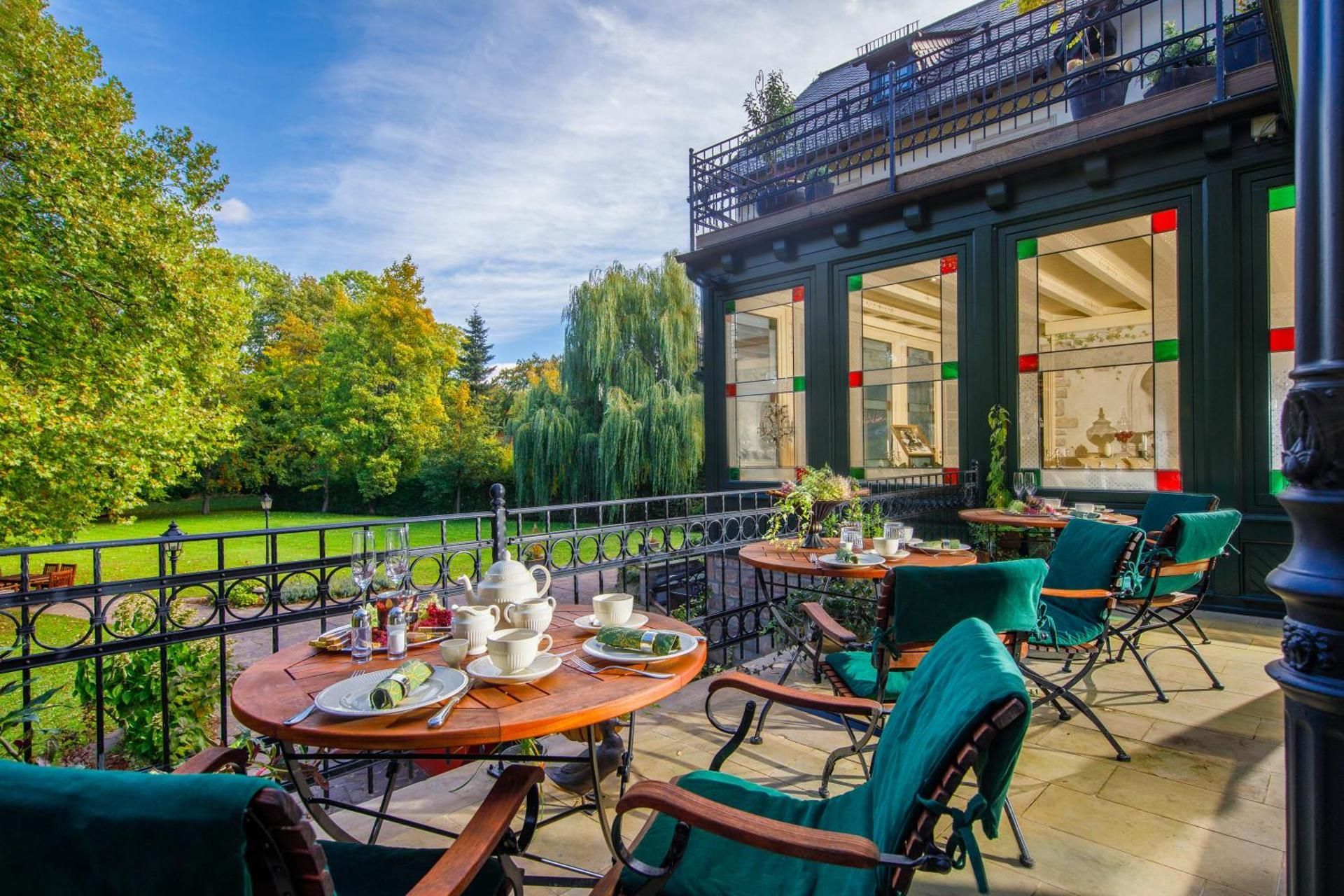 Apartment with Terrace