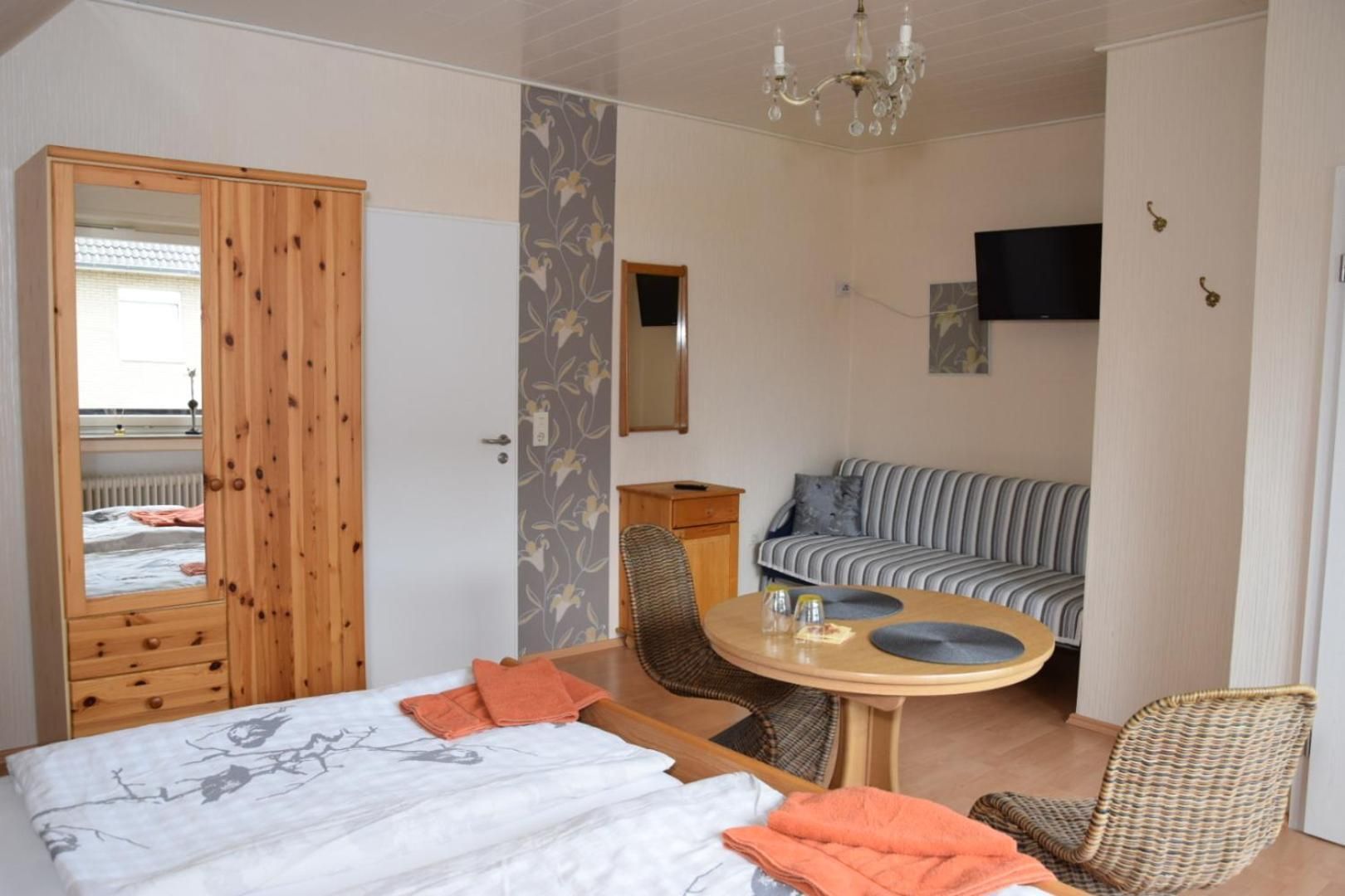 Deluxe Double Room with Shower