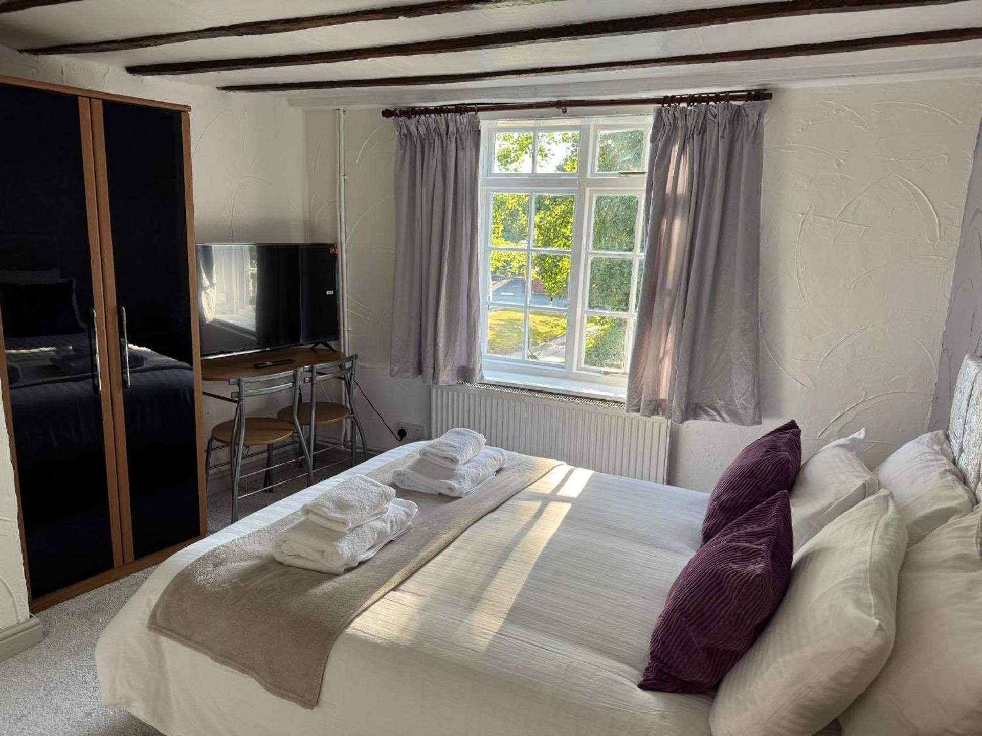 Double Room with Shared Bathroom