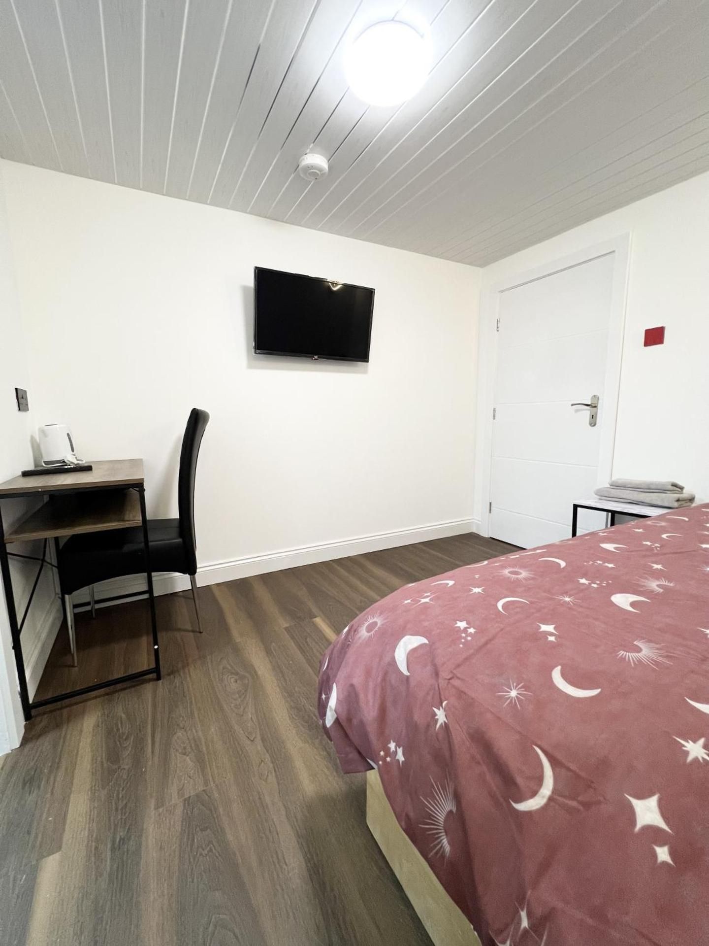 Standard Single Room (No Windows)