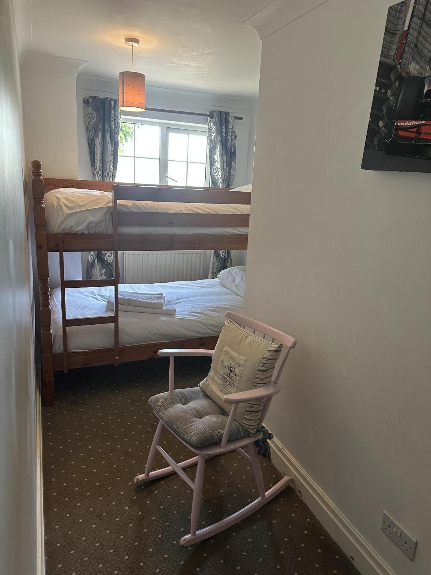 The Crooked Inn Family Room 2