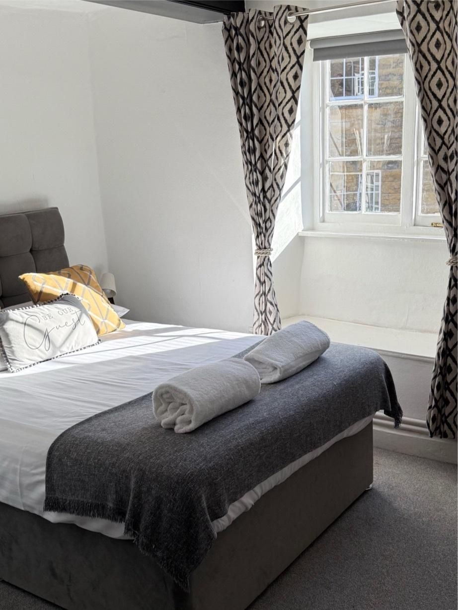 Double room-Deluxe-Private Bathroom
