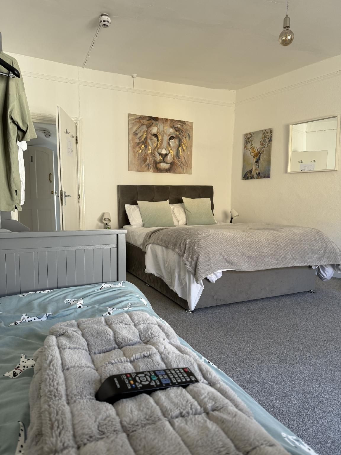Family Room Ensuite
