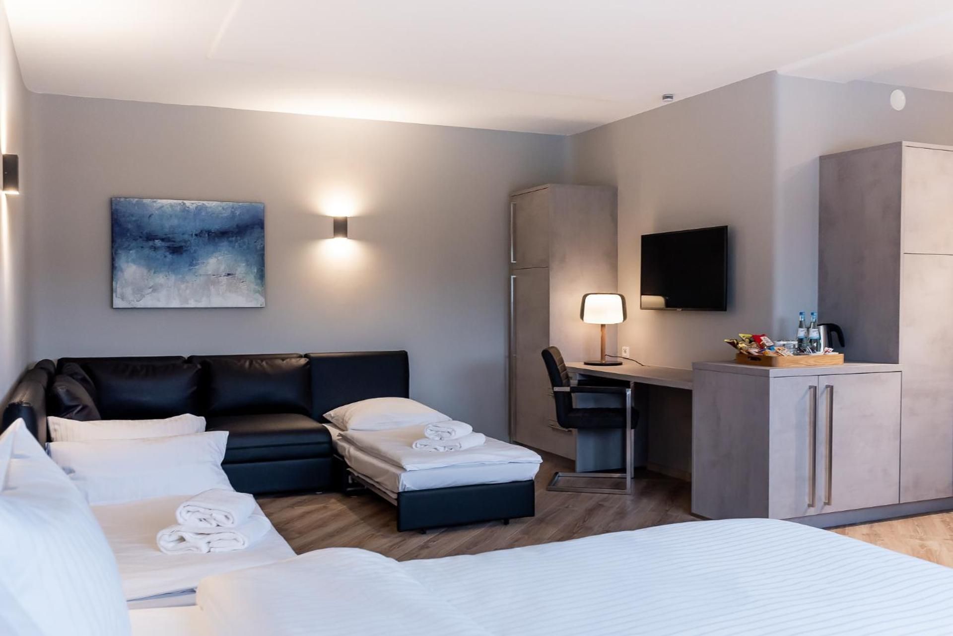 Deluxe King Suite