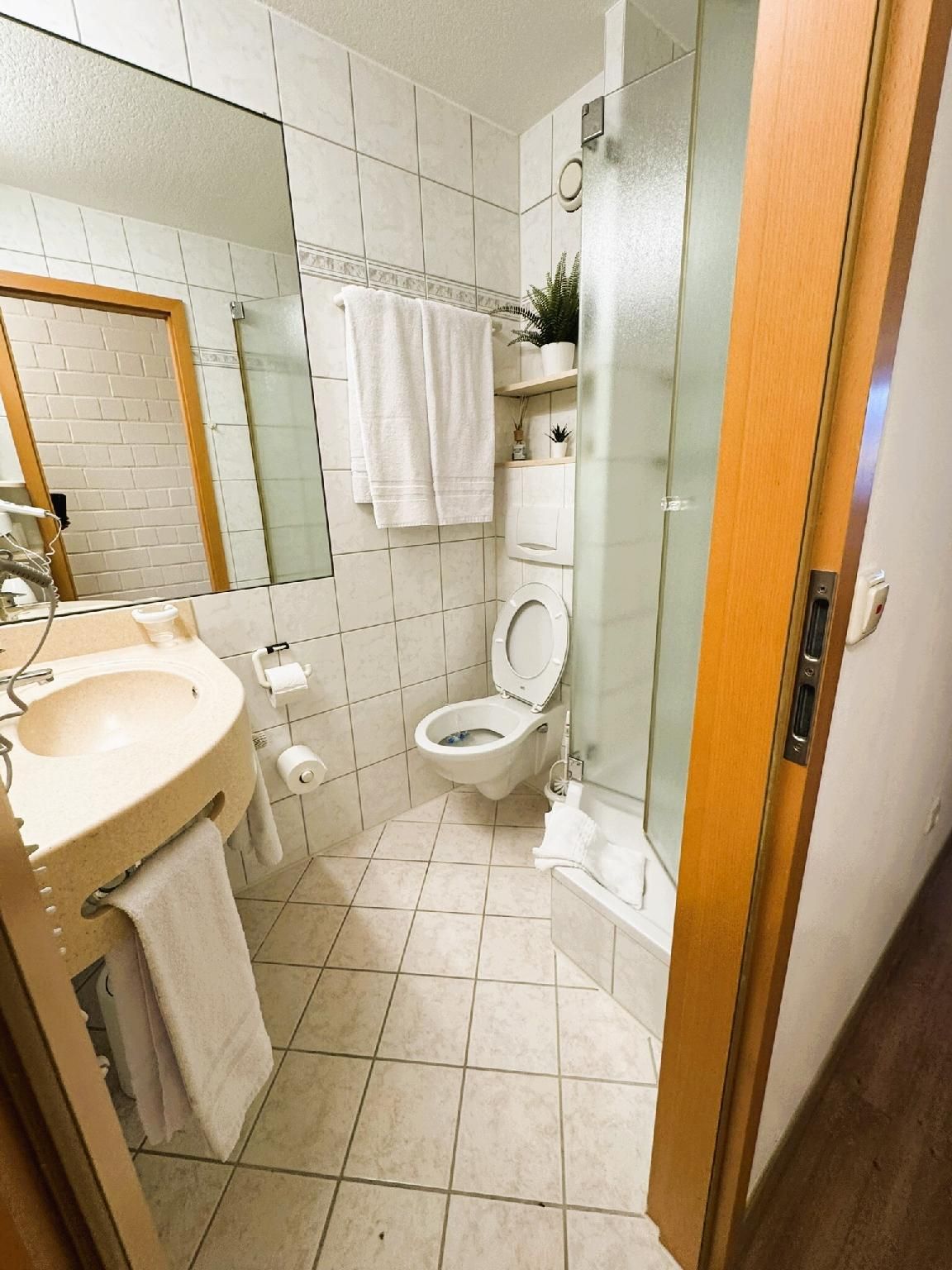 Familien Studio-Apartment mit Terrasse, Zugang zum Pool, EG