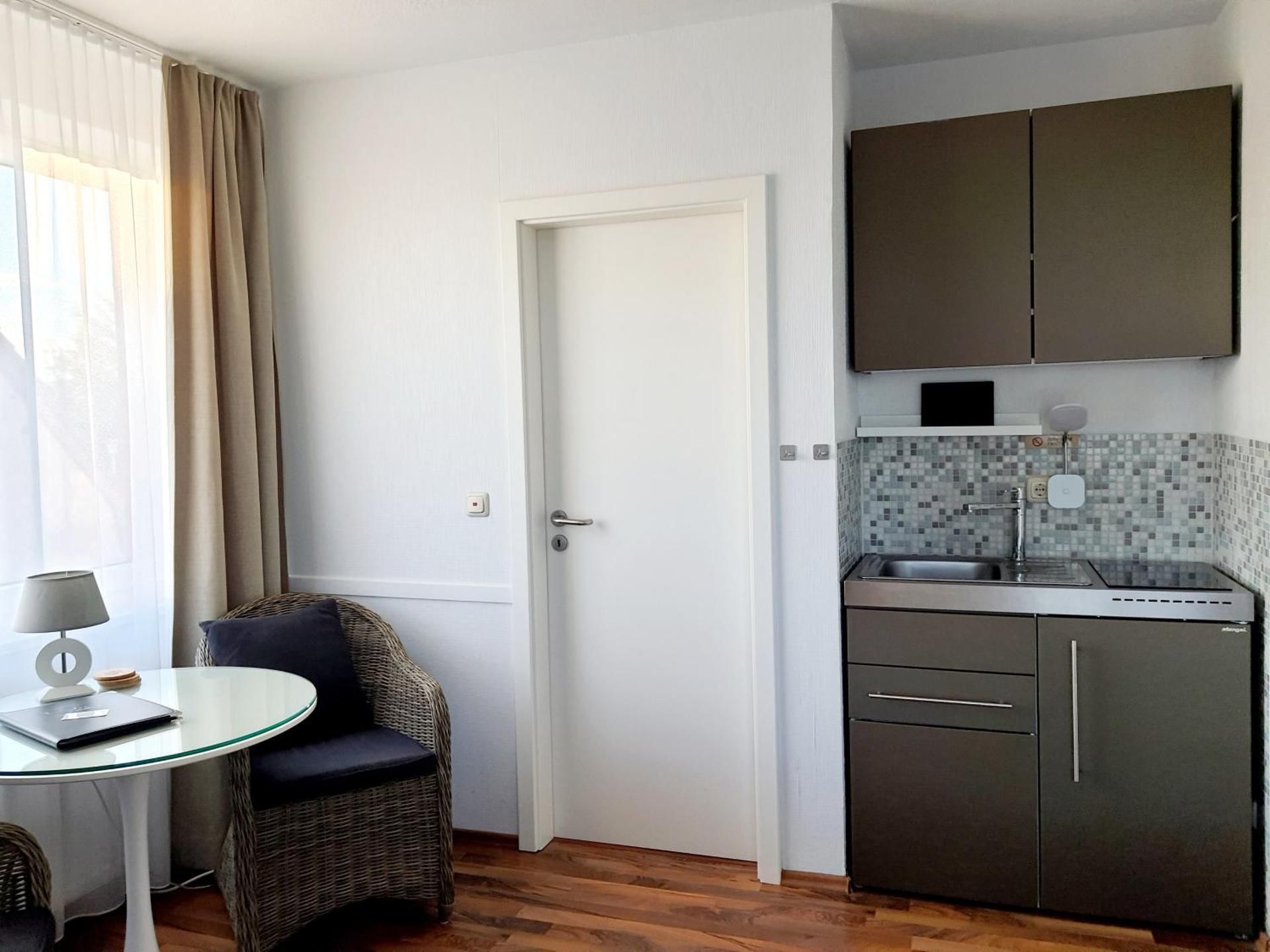Double Room with Partial Sea View