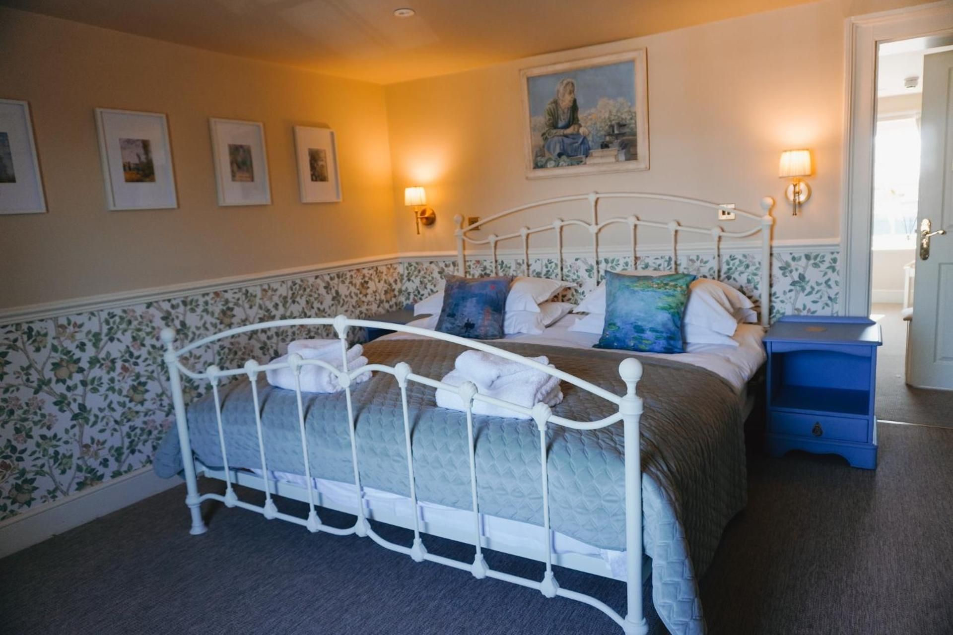 Deluxe Double Room with Bath