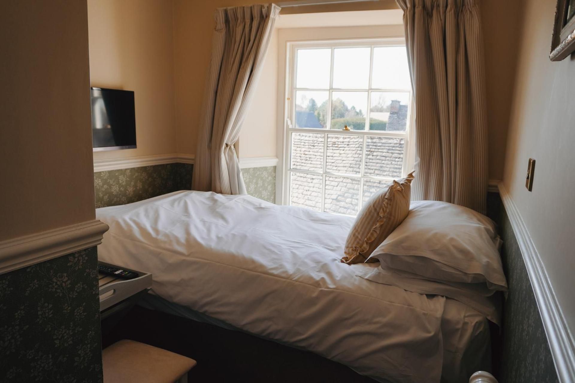 Small Single Room