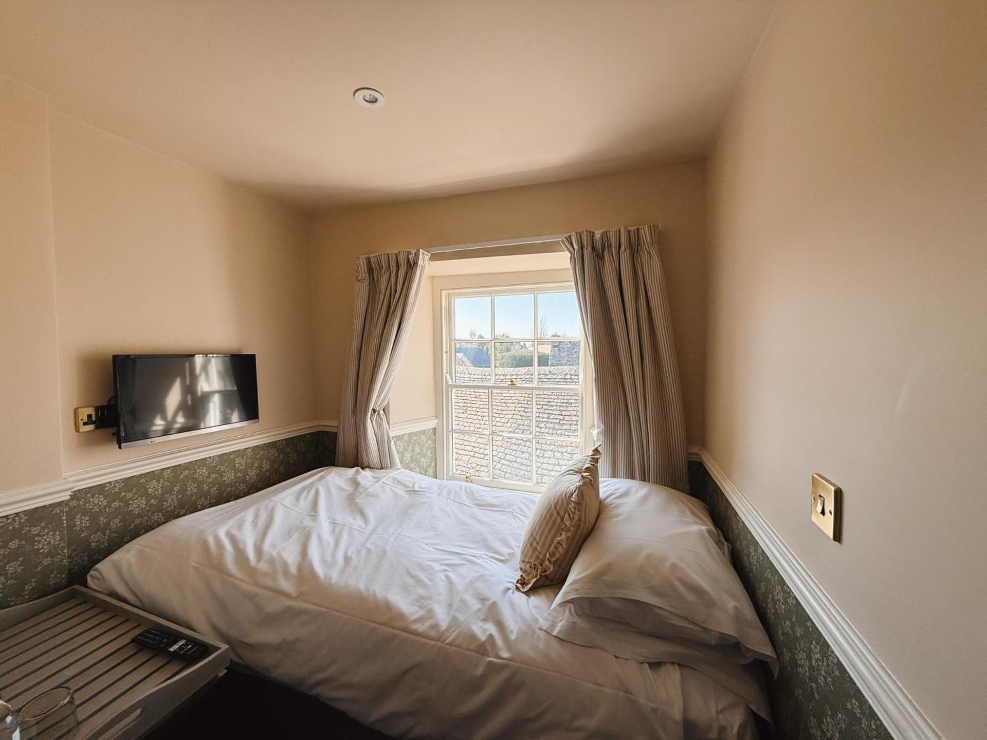 Small Single Room