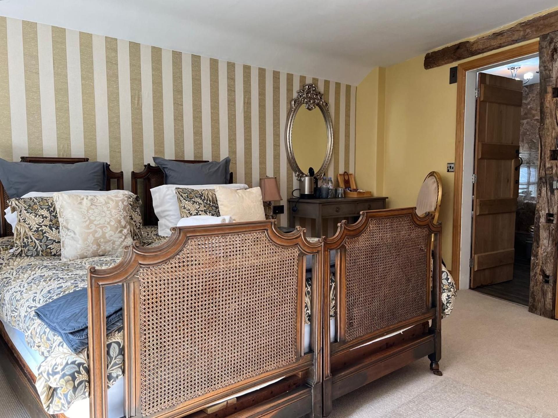 Deluxe Double or Twin Room