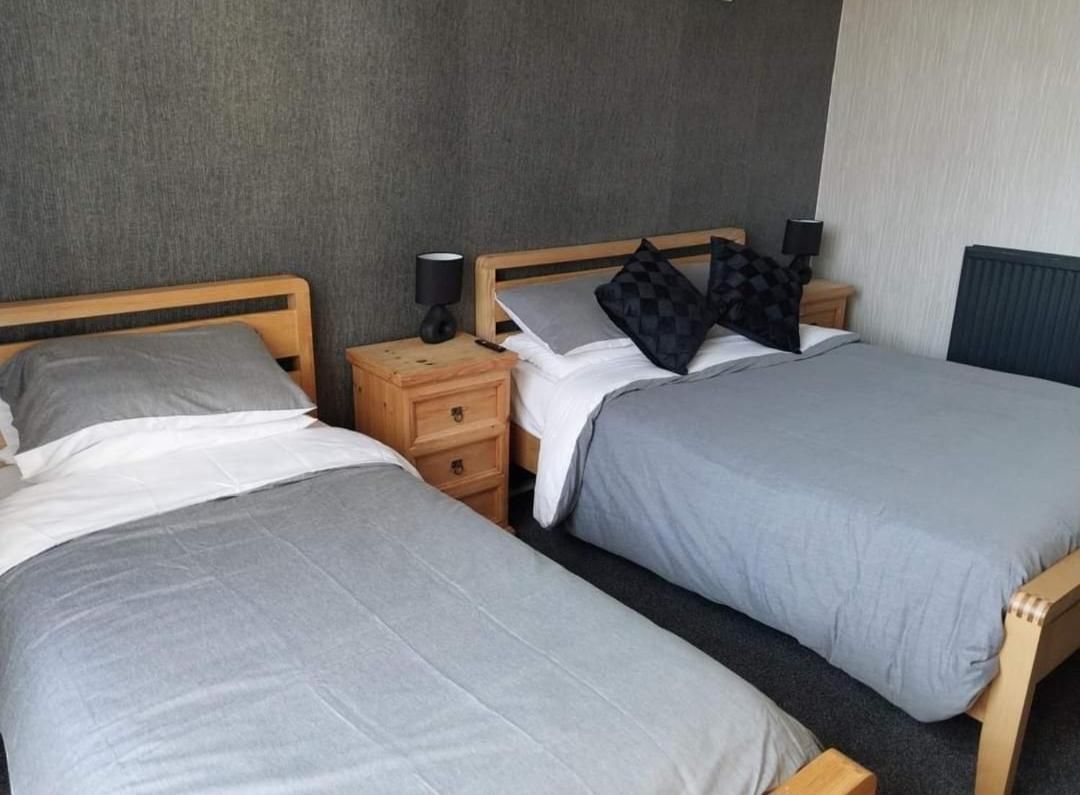 St aubyn arms Deluxe Triple Room 2