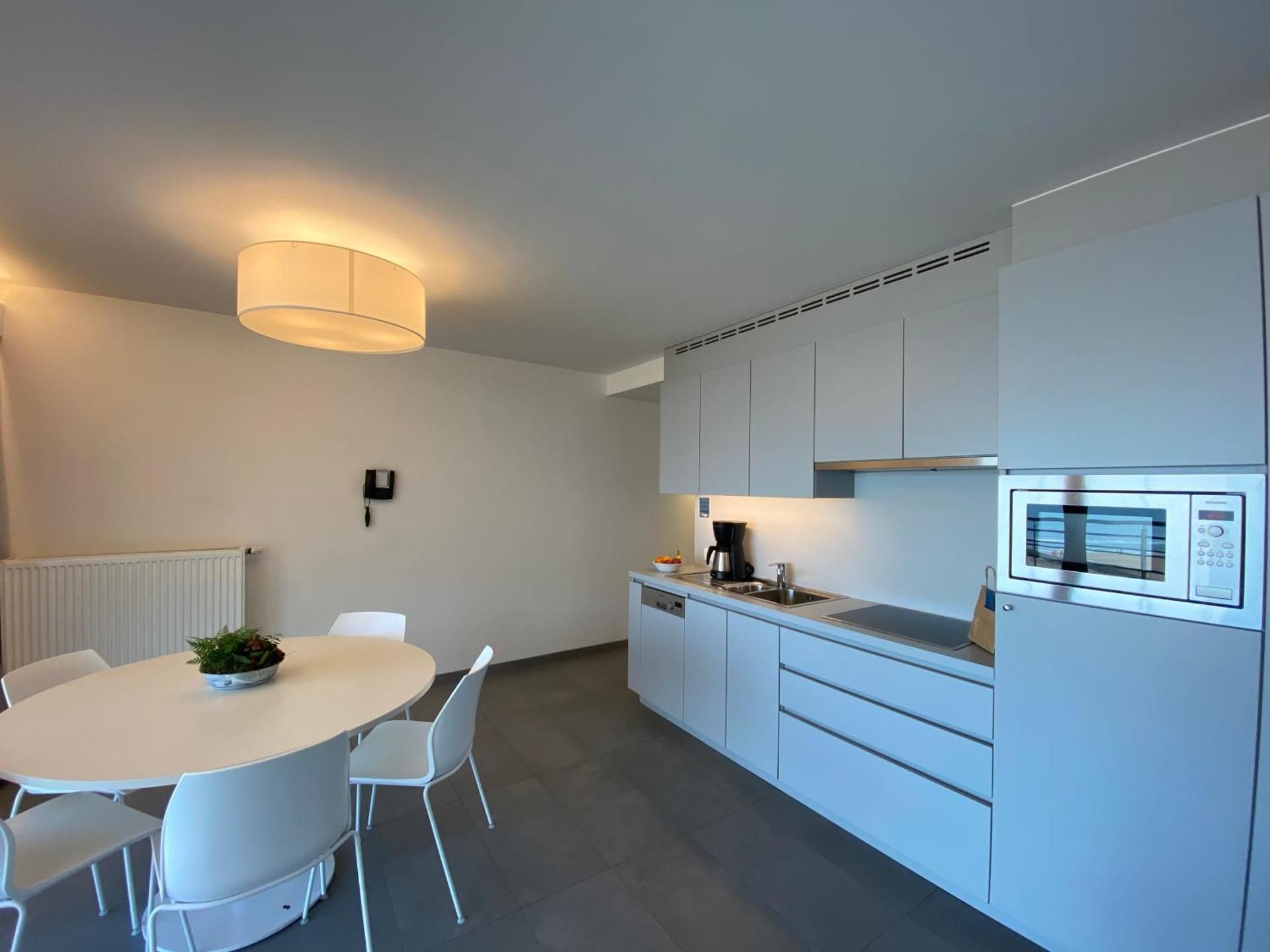 Superior Apartment - side sea view