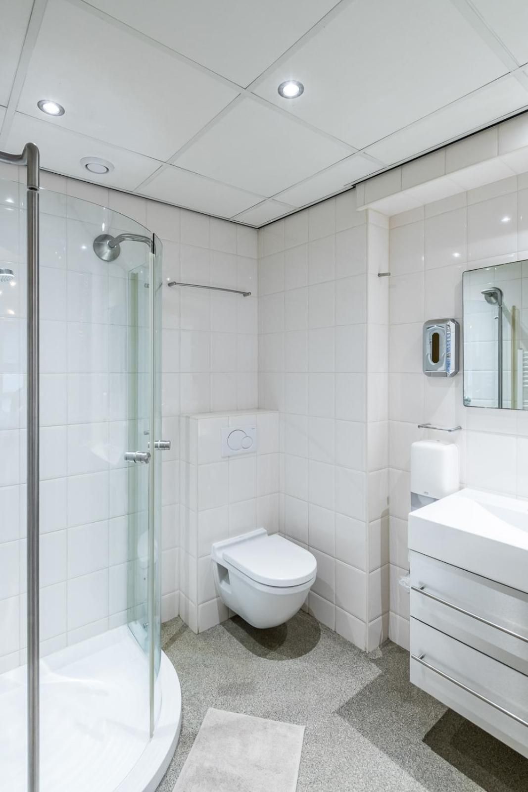 Deluxe Queen Studio 1