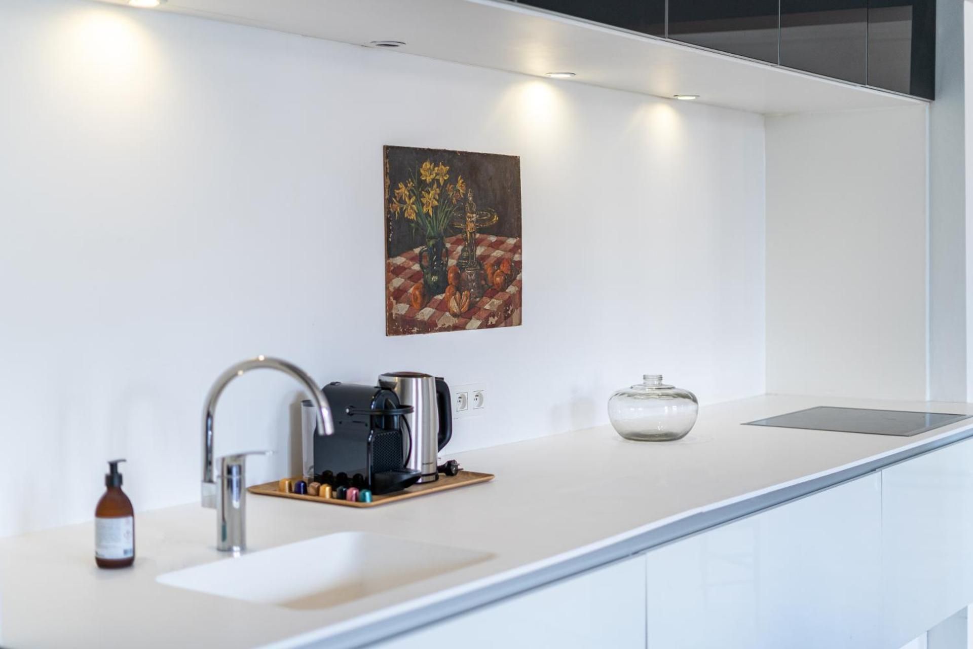 Deluxe One-Bedroom Apartment with City View