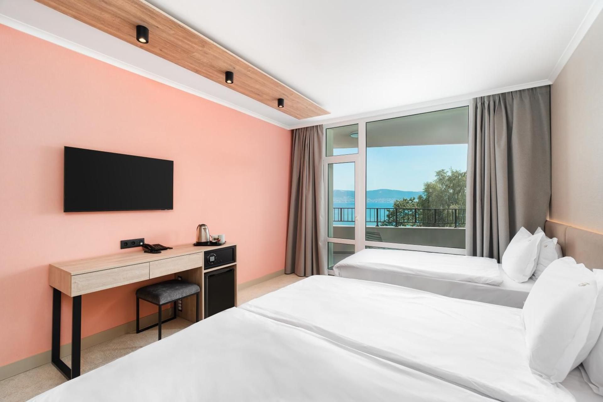 Triple Deluxe Room