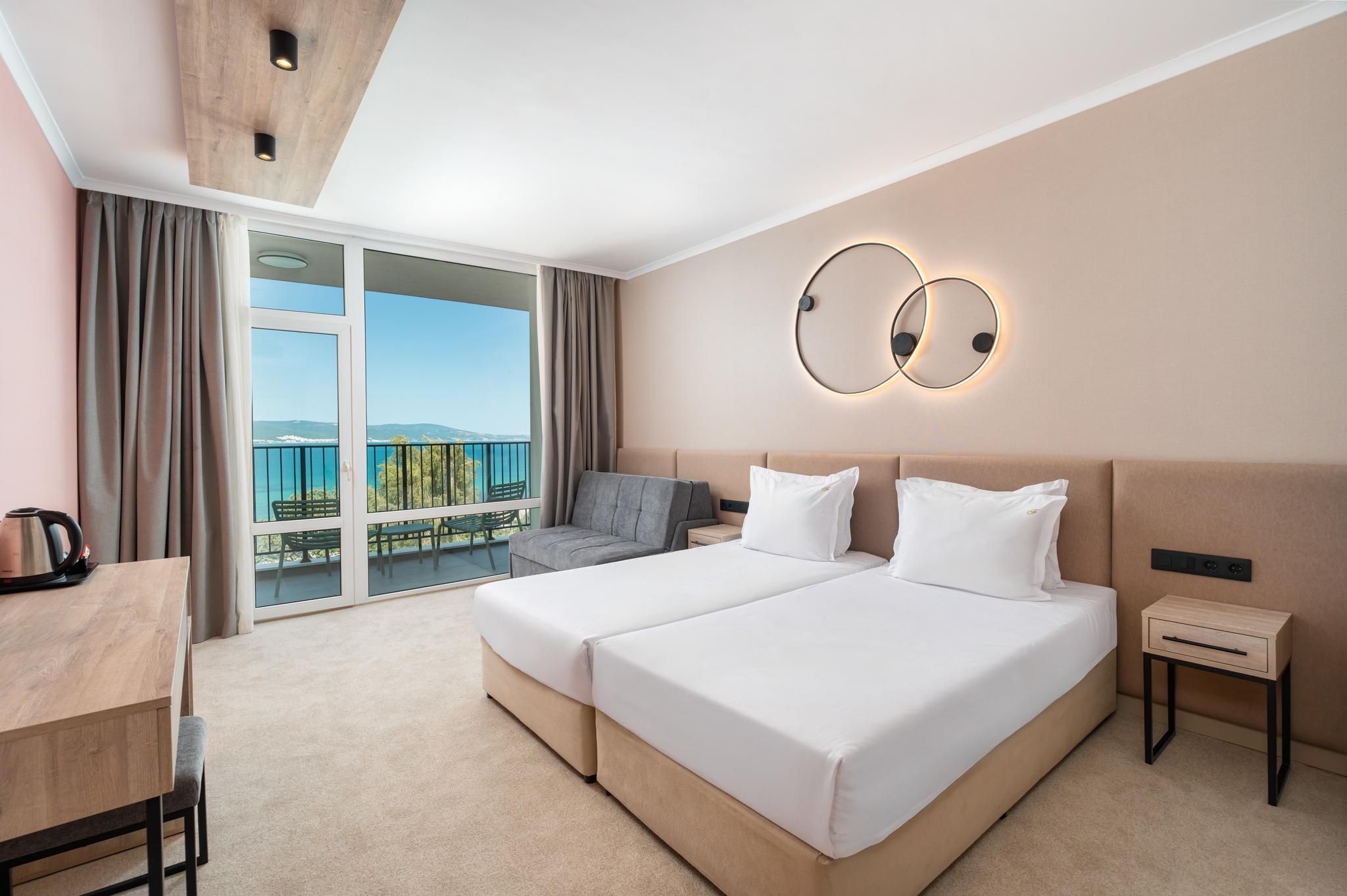 Deluxe Sea View