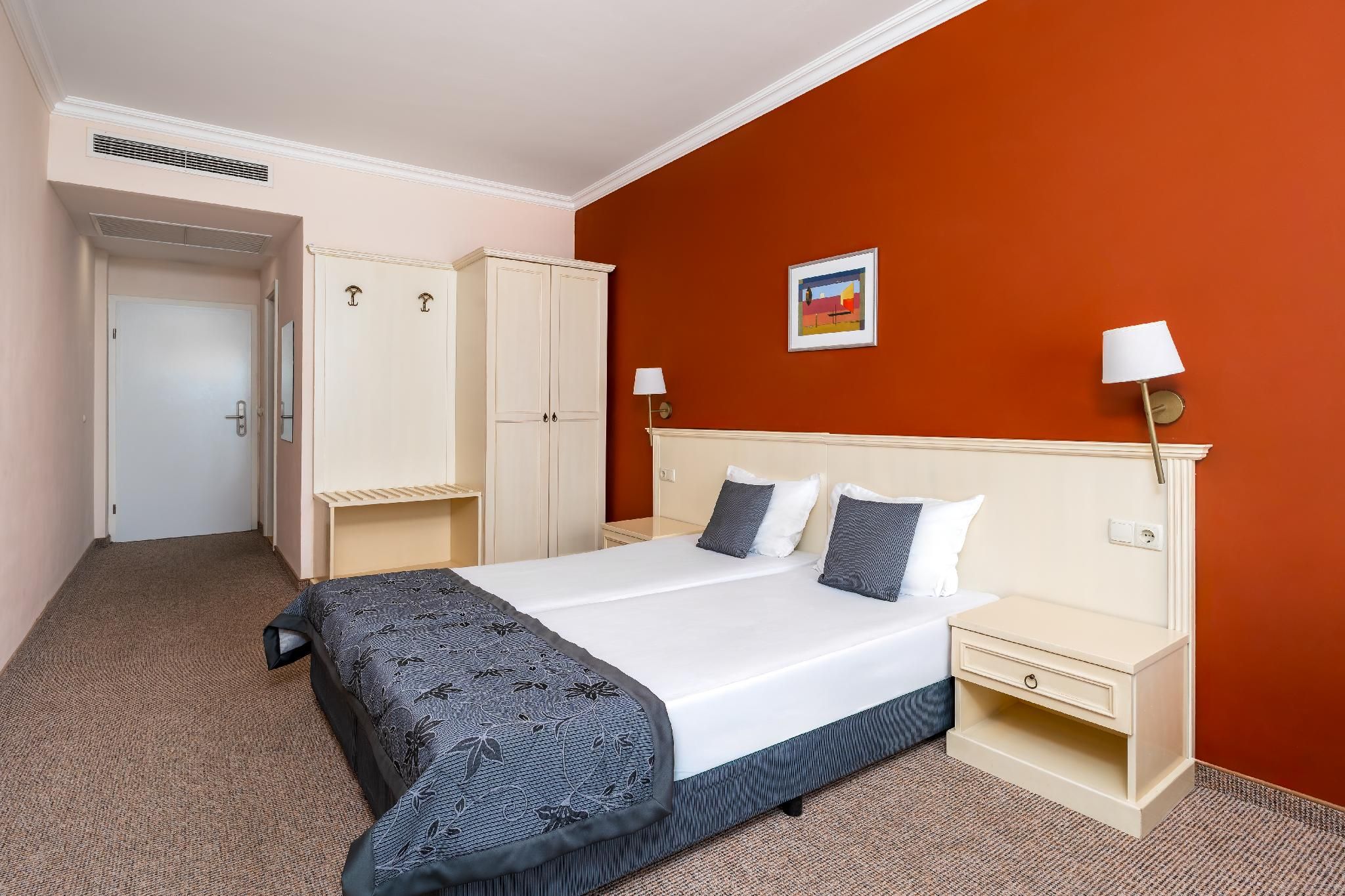 Classic Twin Room Sea View