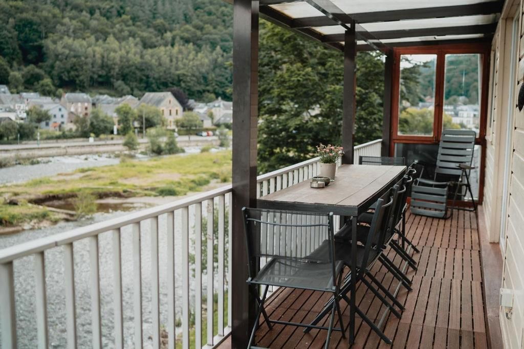 Three-Bedroom Apartment with Water View