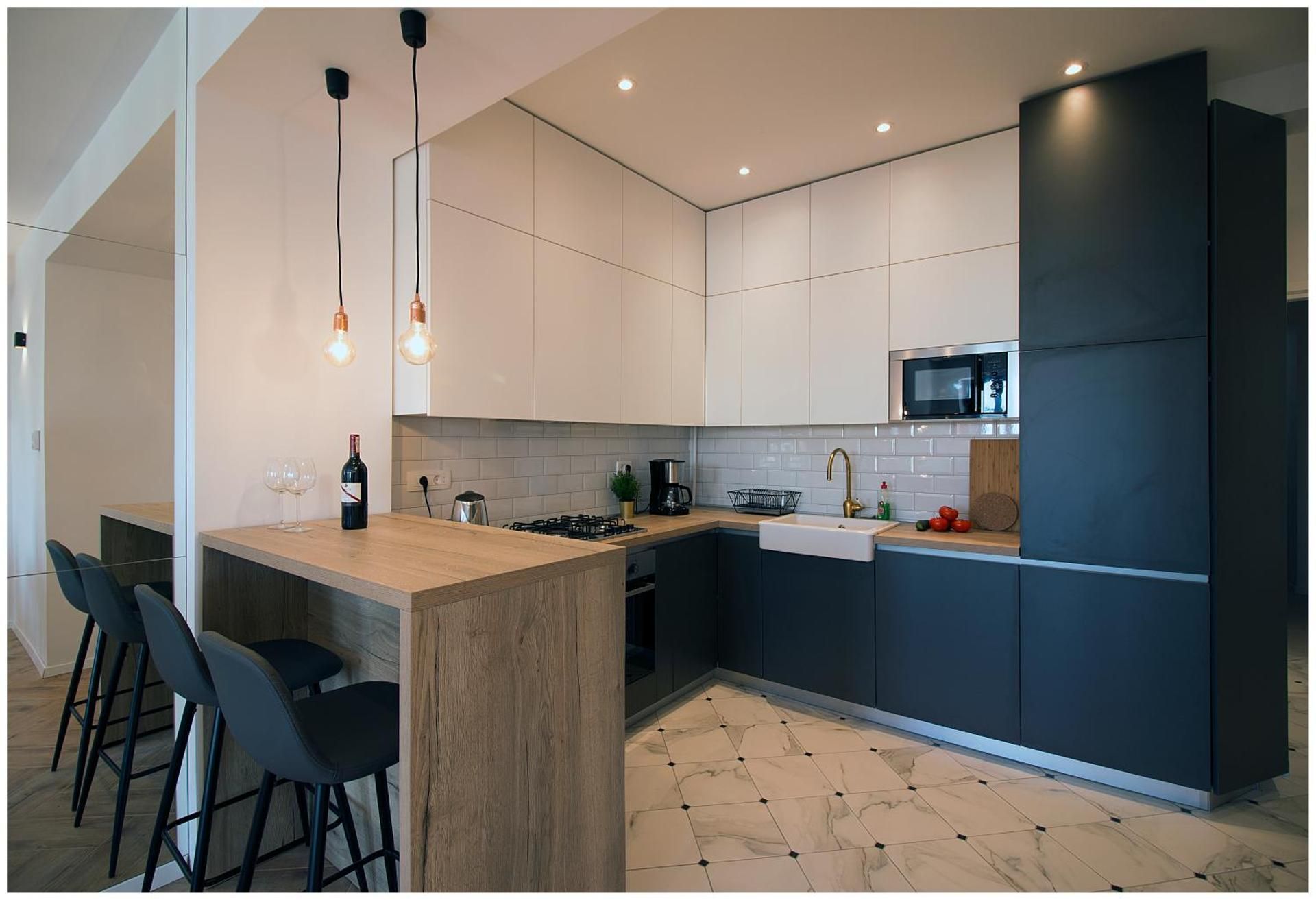 Deluxe Two-Bedroom Apartment B