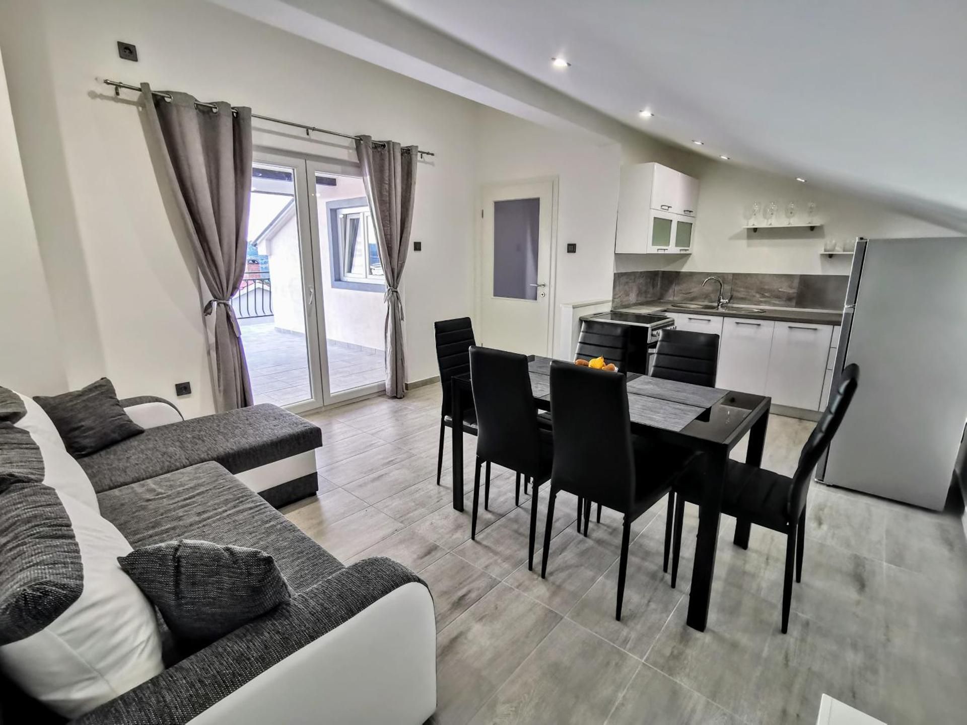 Apartment with Sea View