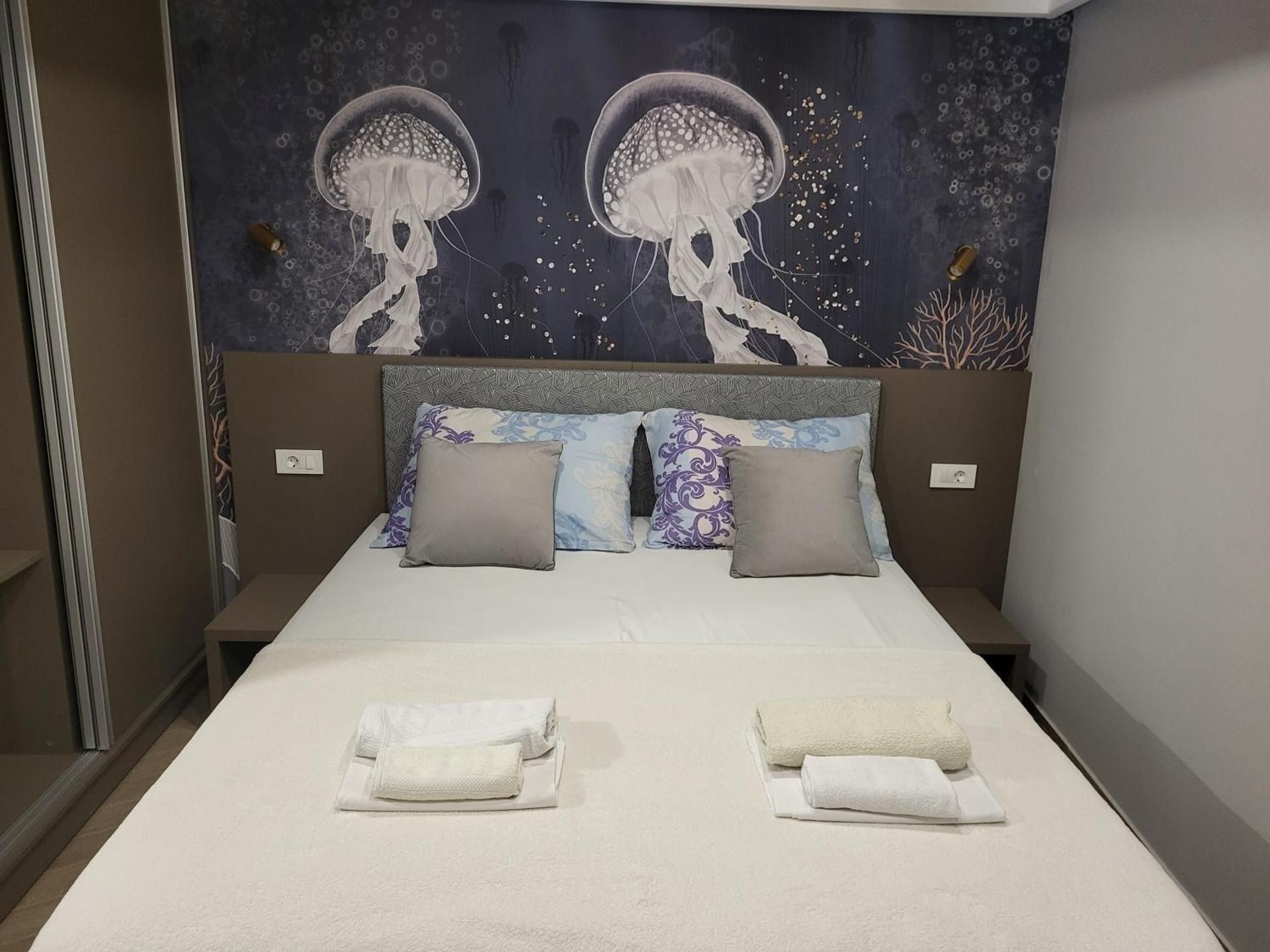 Single Room with Private Bathroom