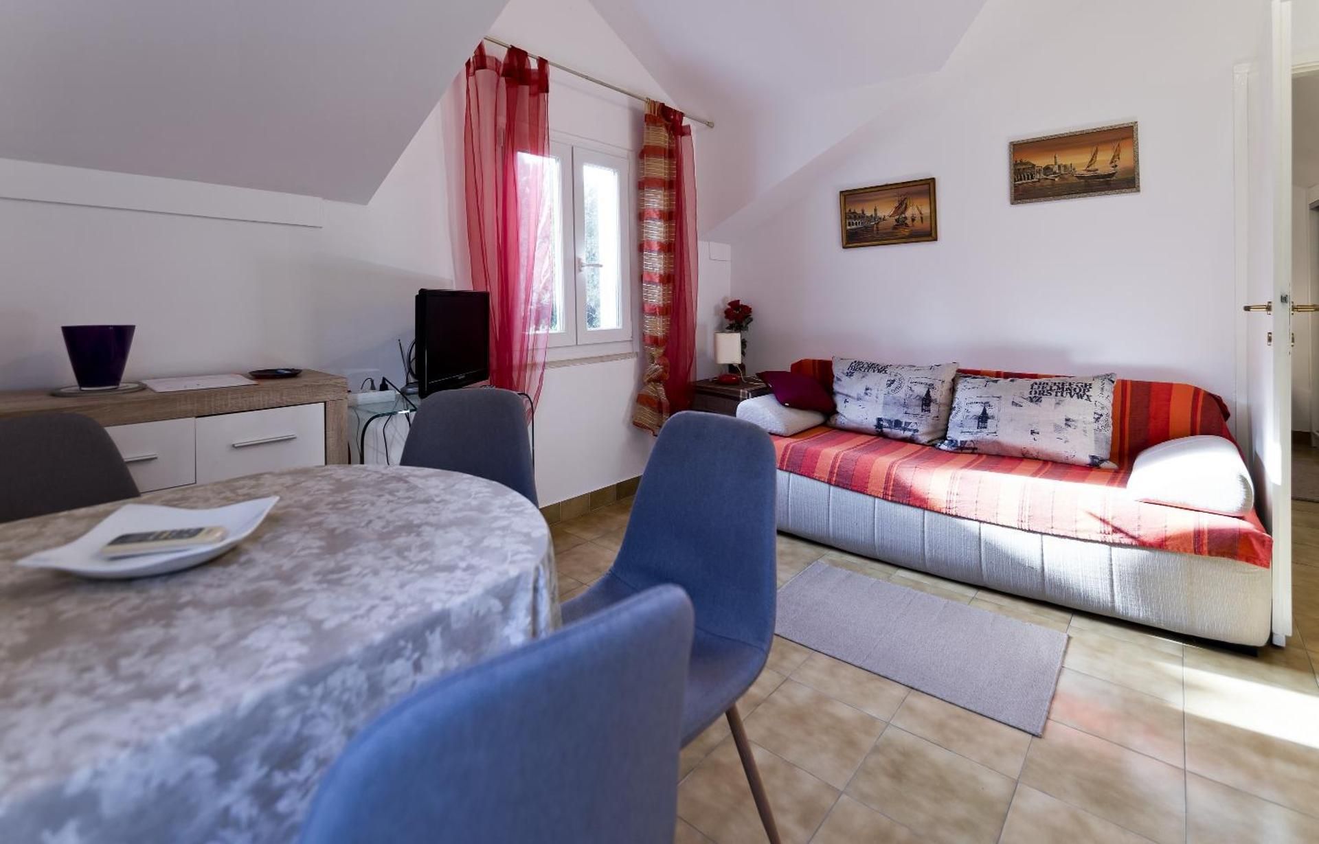 One-Bedroom Apartment with Balcony