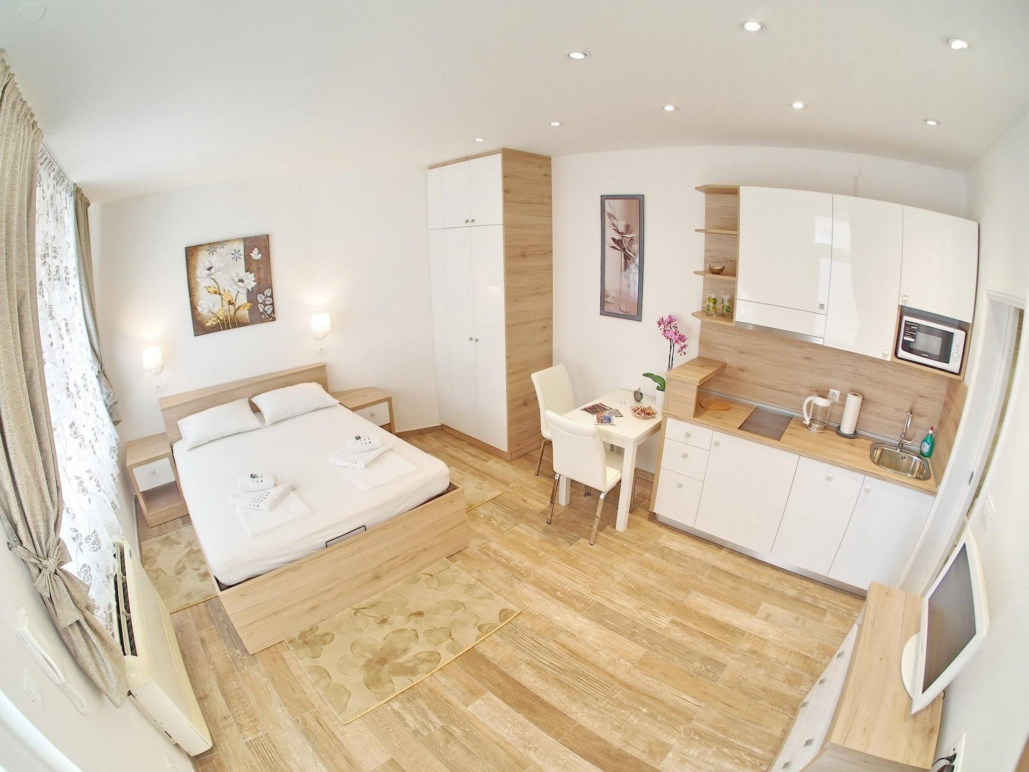 Apartments Sweet Escape- Studio Apartment with Terrace and Sea View