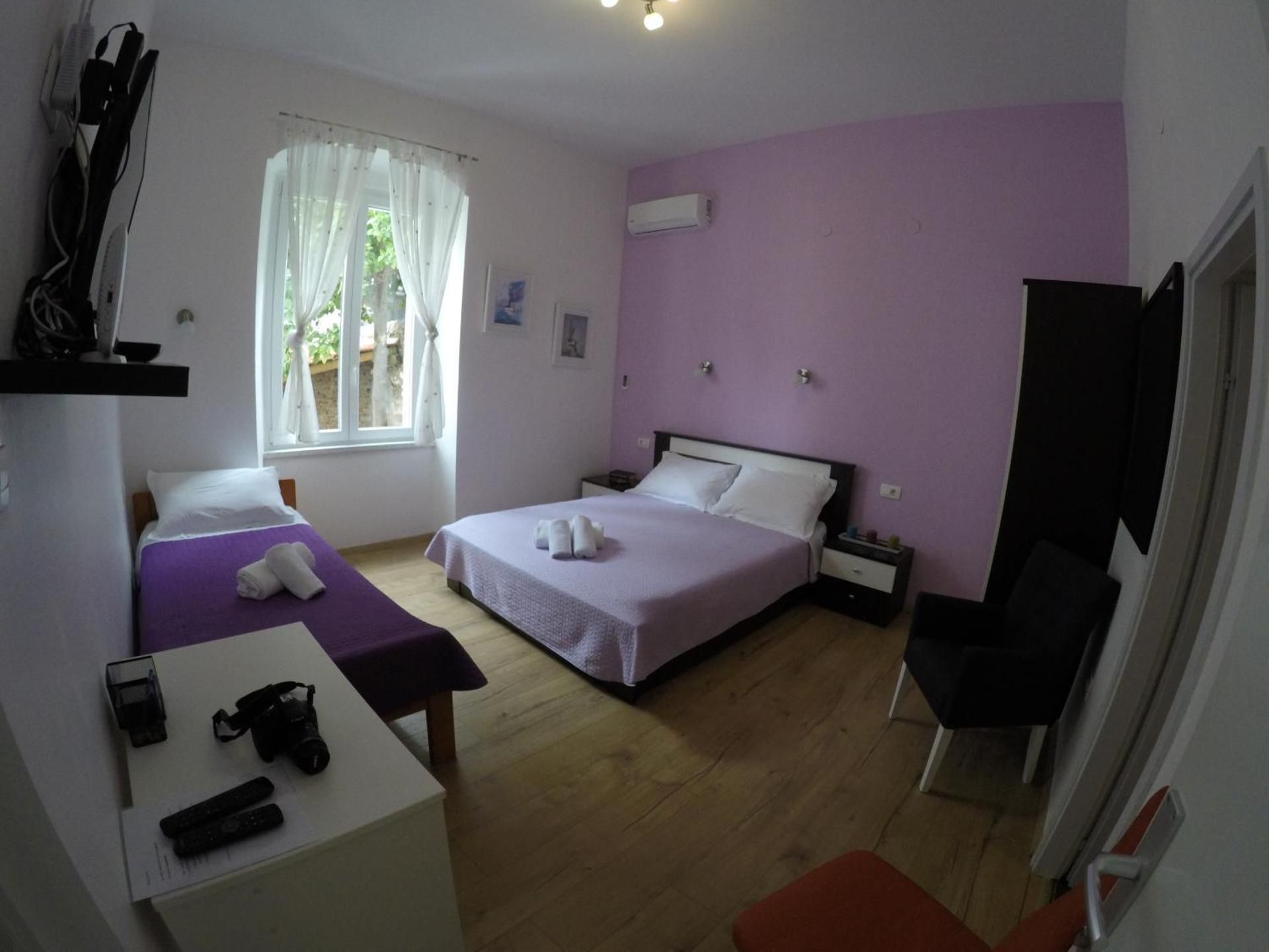 Triple Room with Private Bathroom
