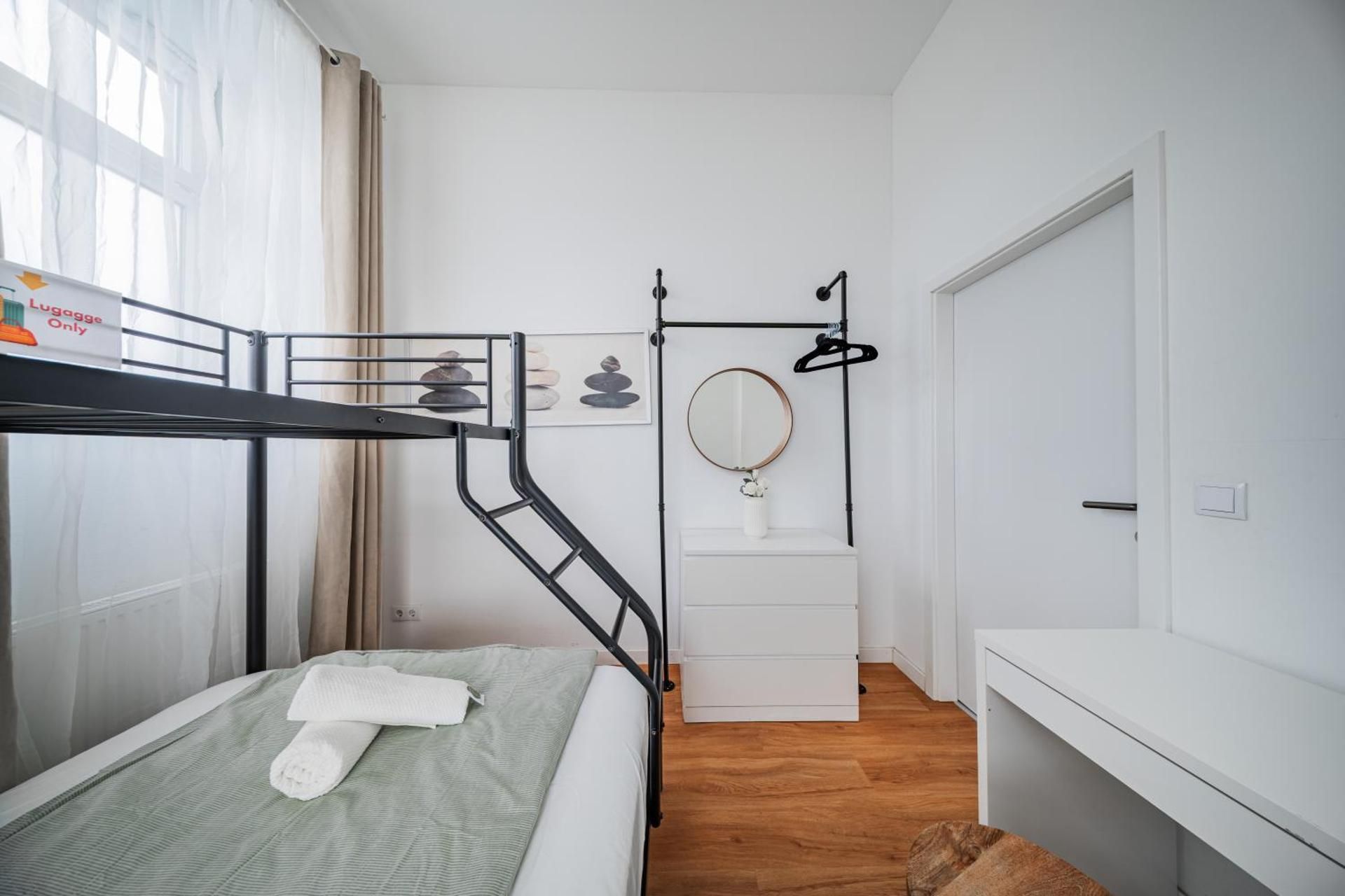 Single Room with Shared Bathroom