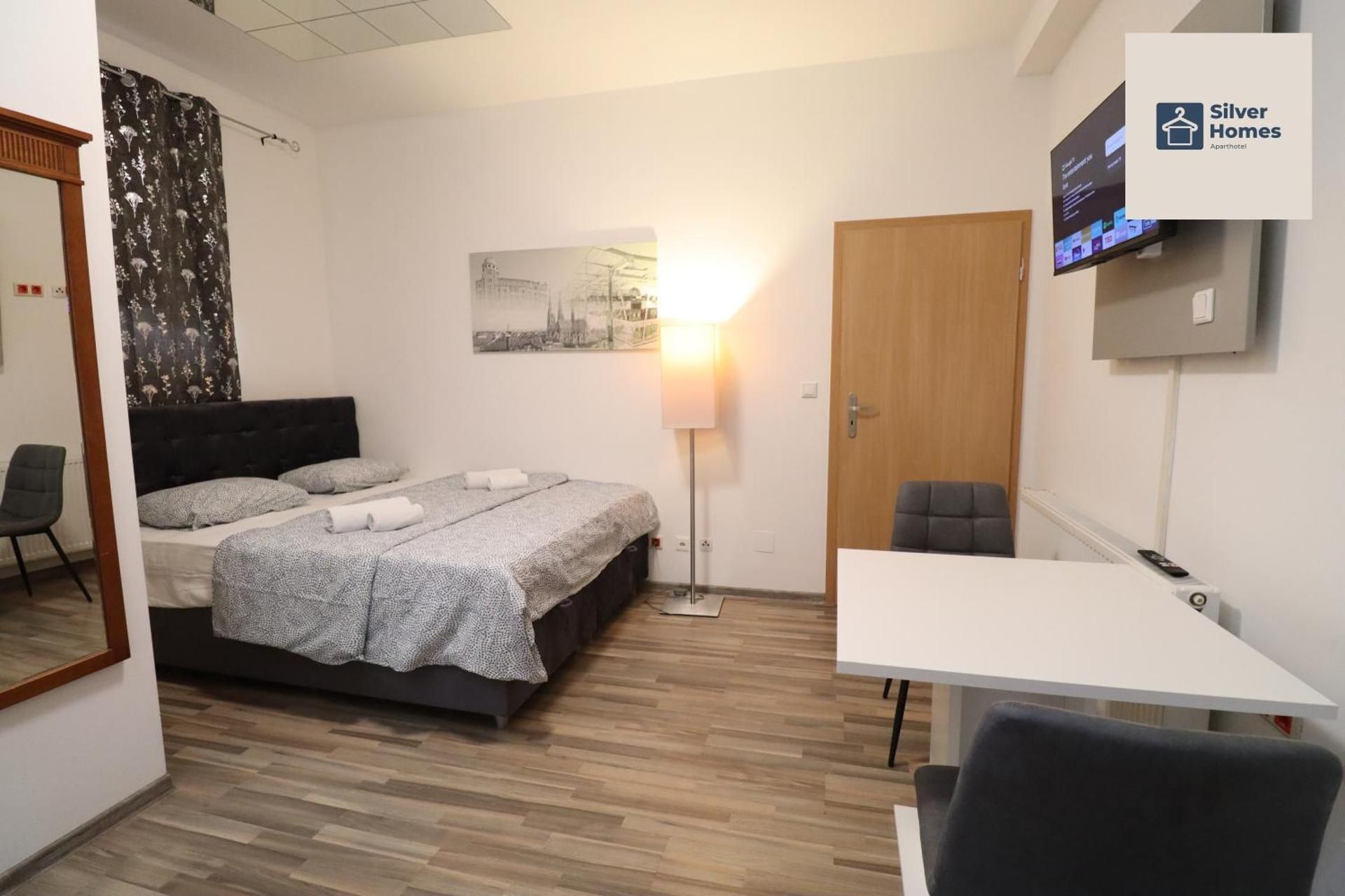 Silver Homes 1050 Vie One-Bedroom Apartment 2