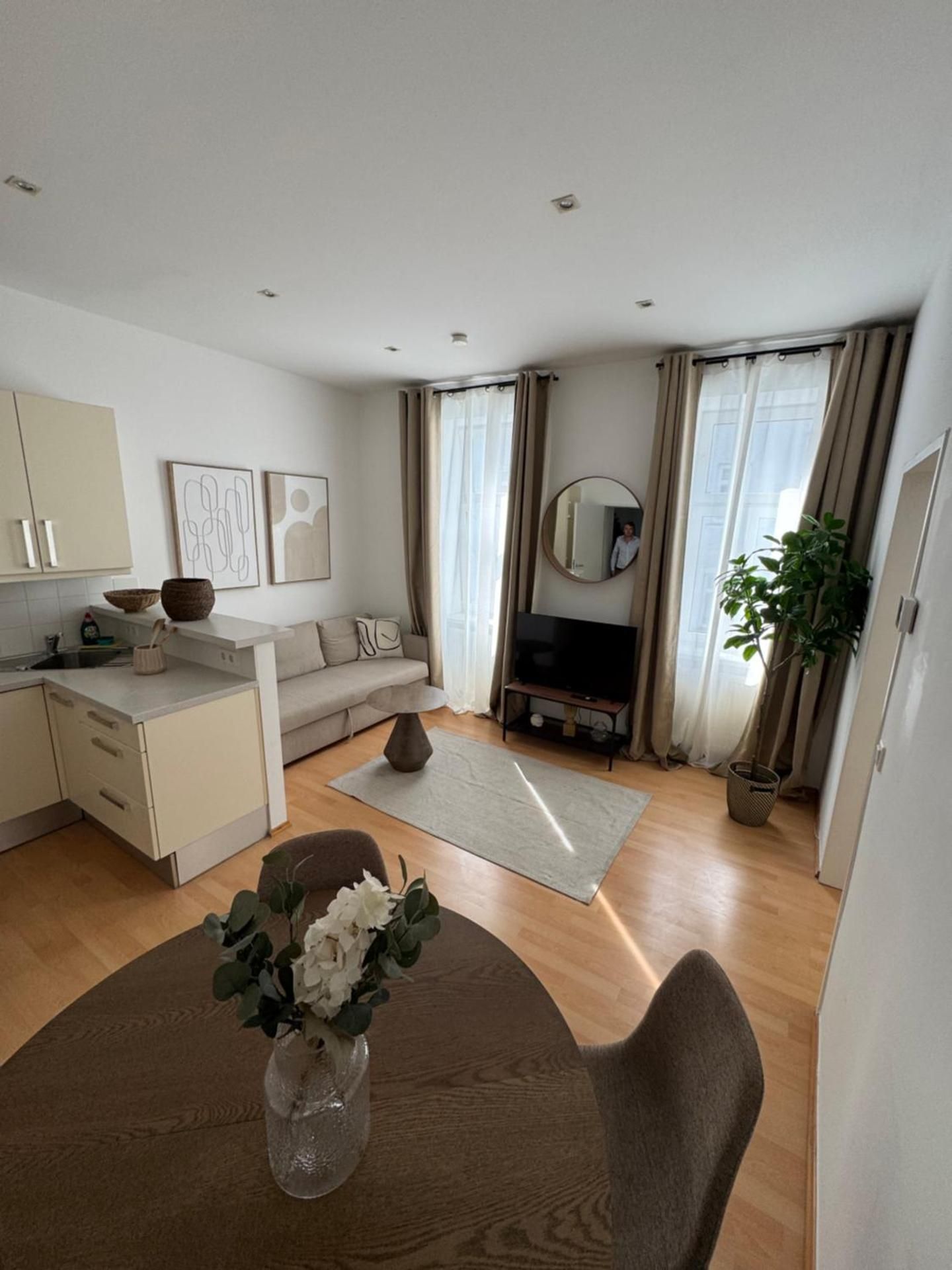 One-Bedroom Apartment